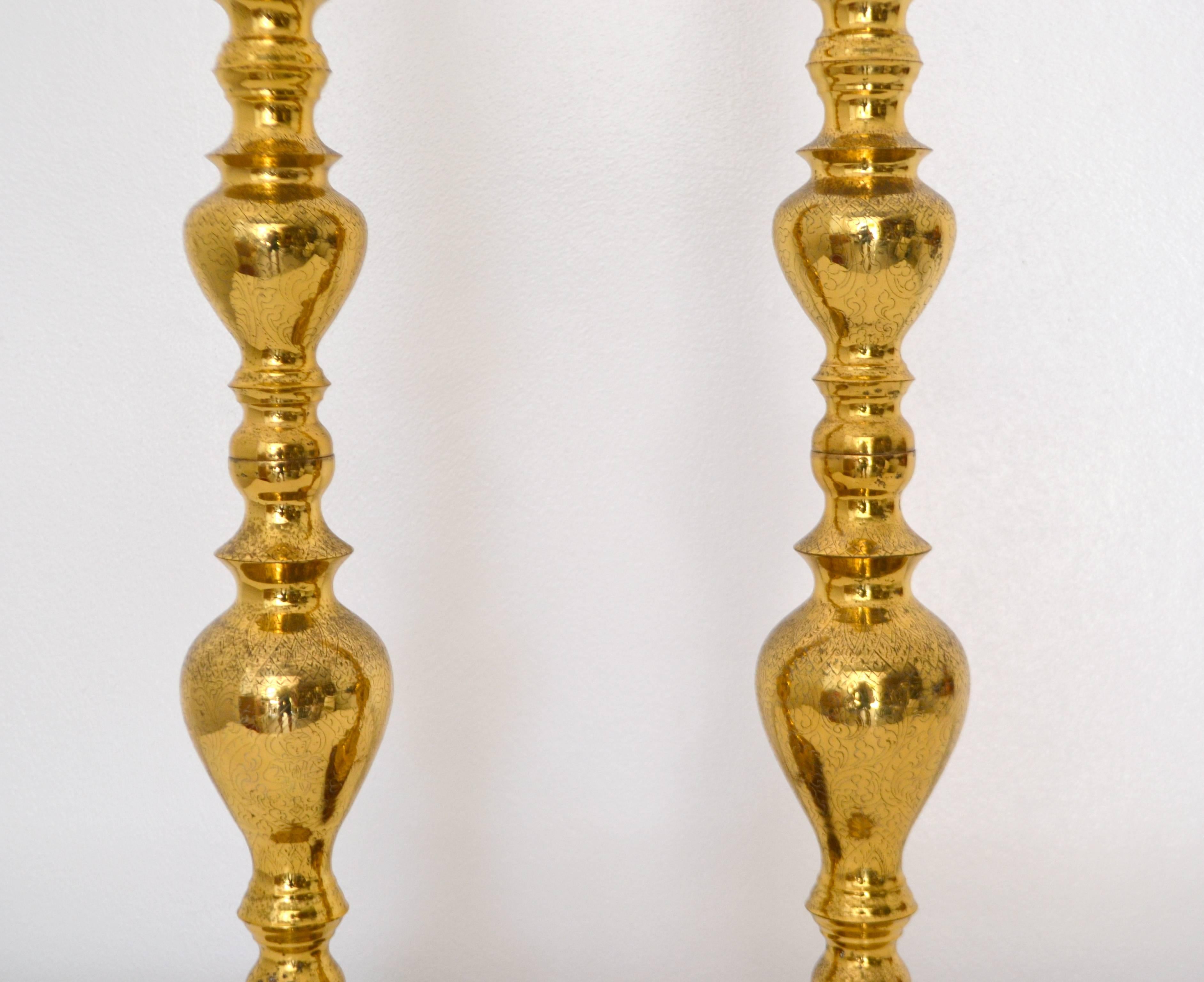 Wood Pair of Midcentury Etched Brass Candlestick Table Lamps For Sale