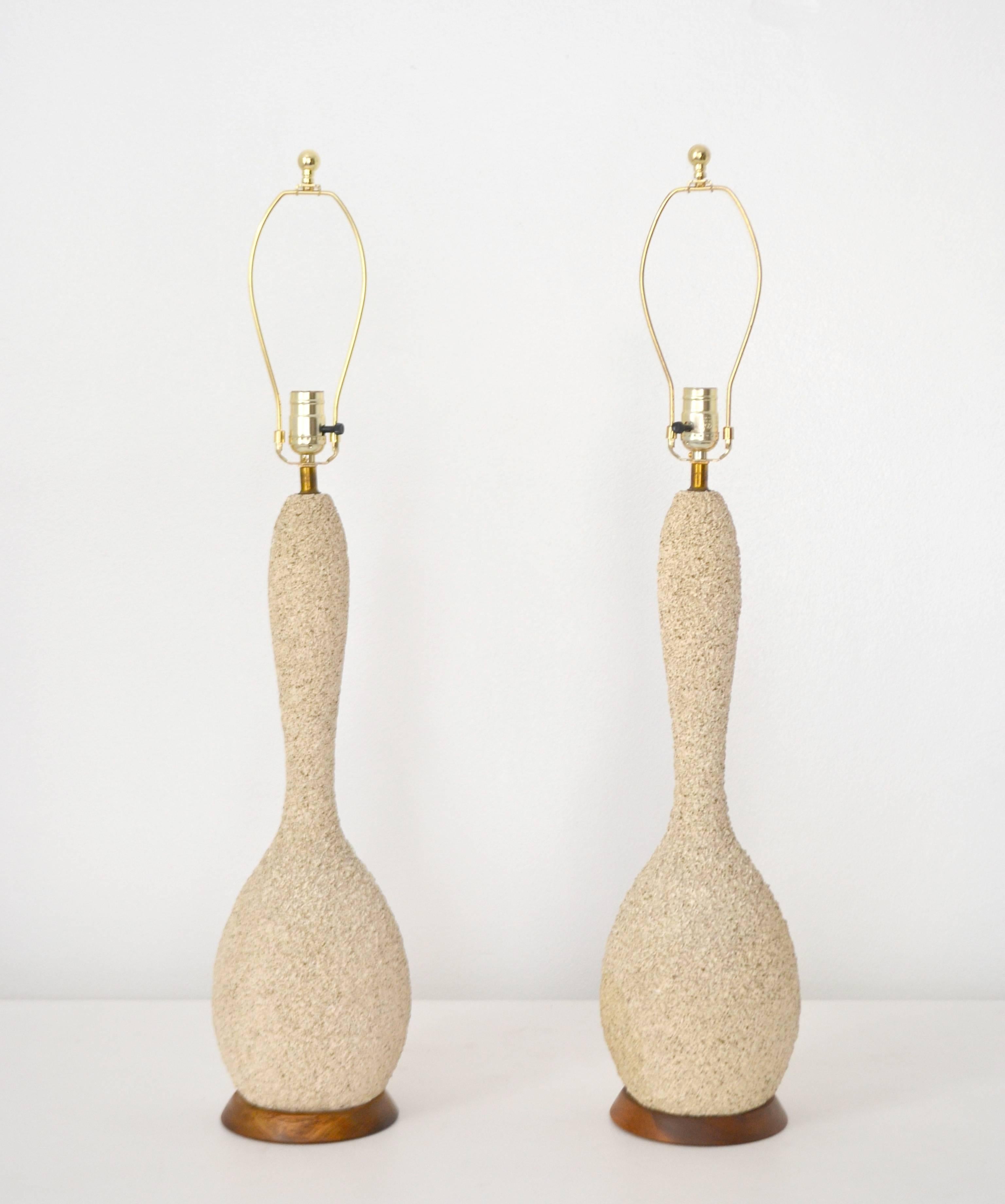 Mid-Century Modern Pair of Mid-Century Sand Glazed Textured Ceramic Gourd Form Table Lamps For Sale