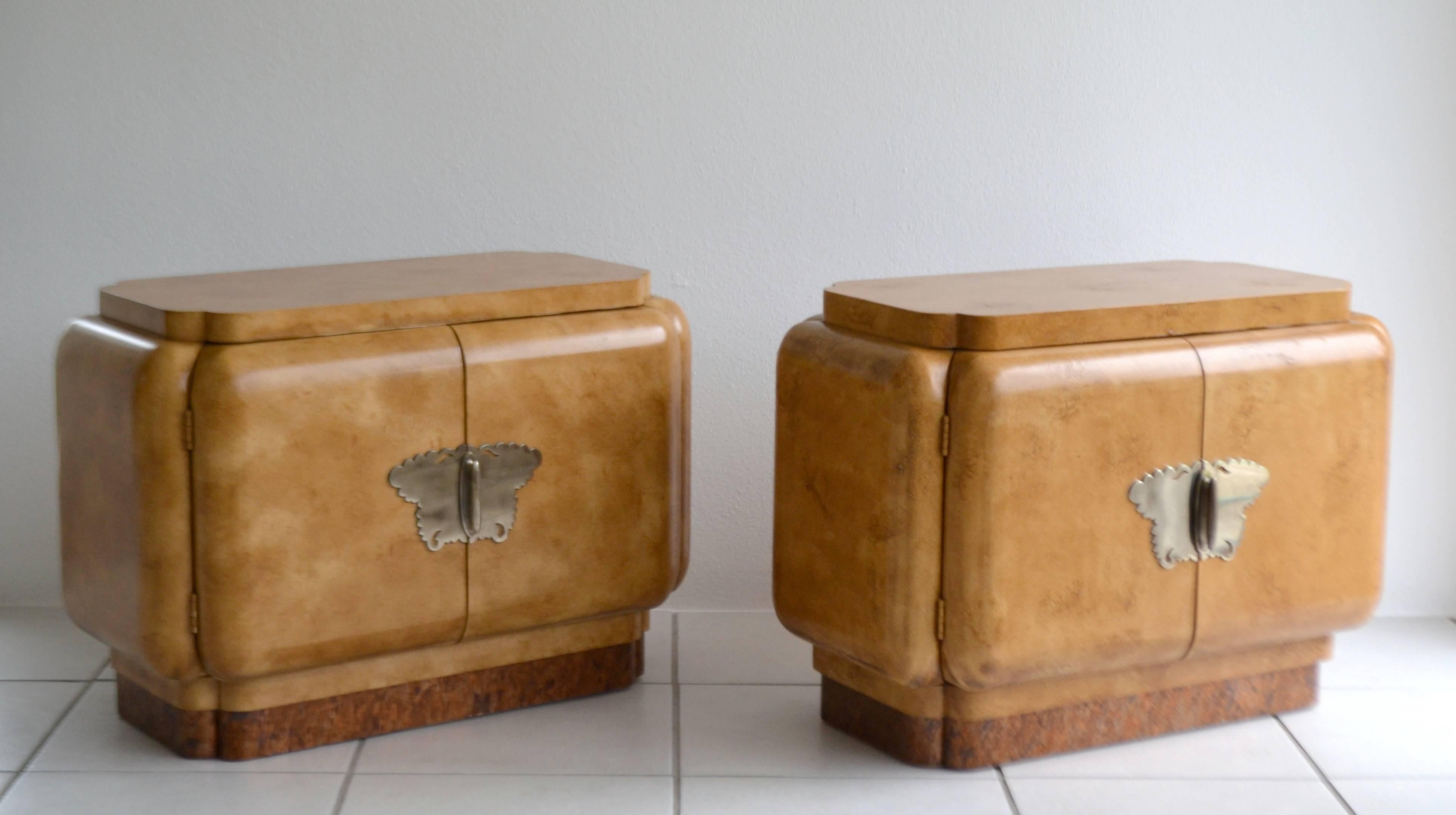 Post-Modern Pair of Postmodern Side Tables For Sale