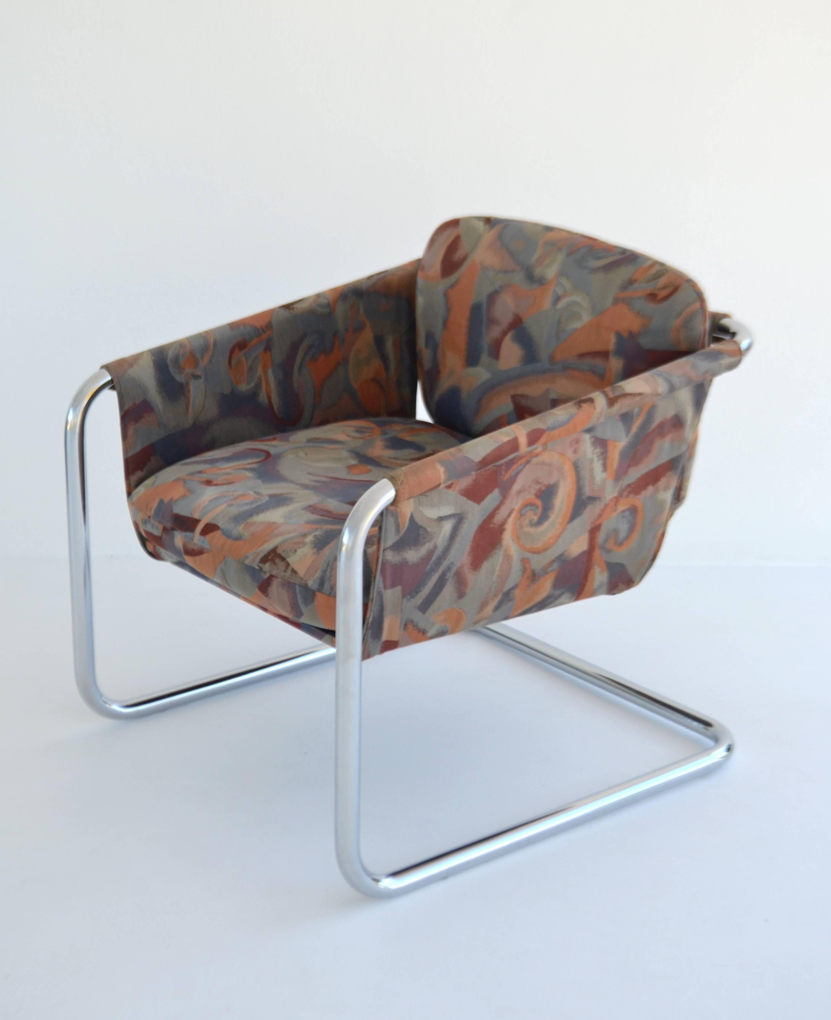 Late 20th Century Pair of Postmodern Cantilevered Sling Form Lounge Chairs For Sale