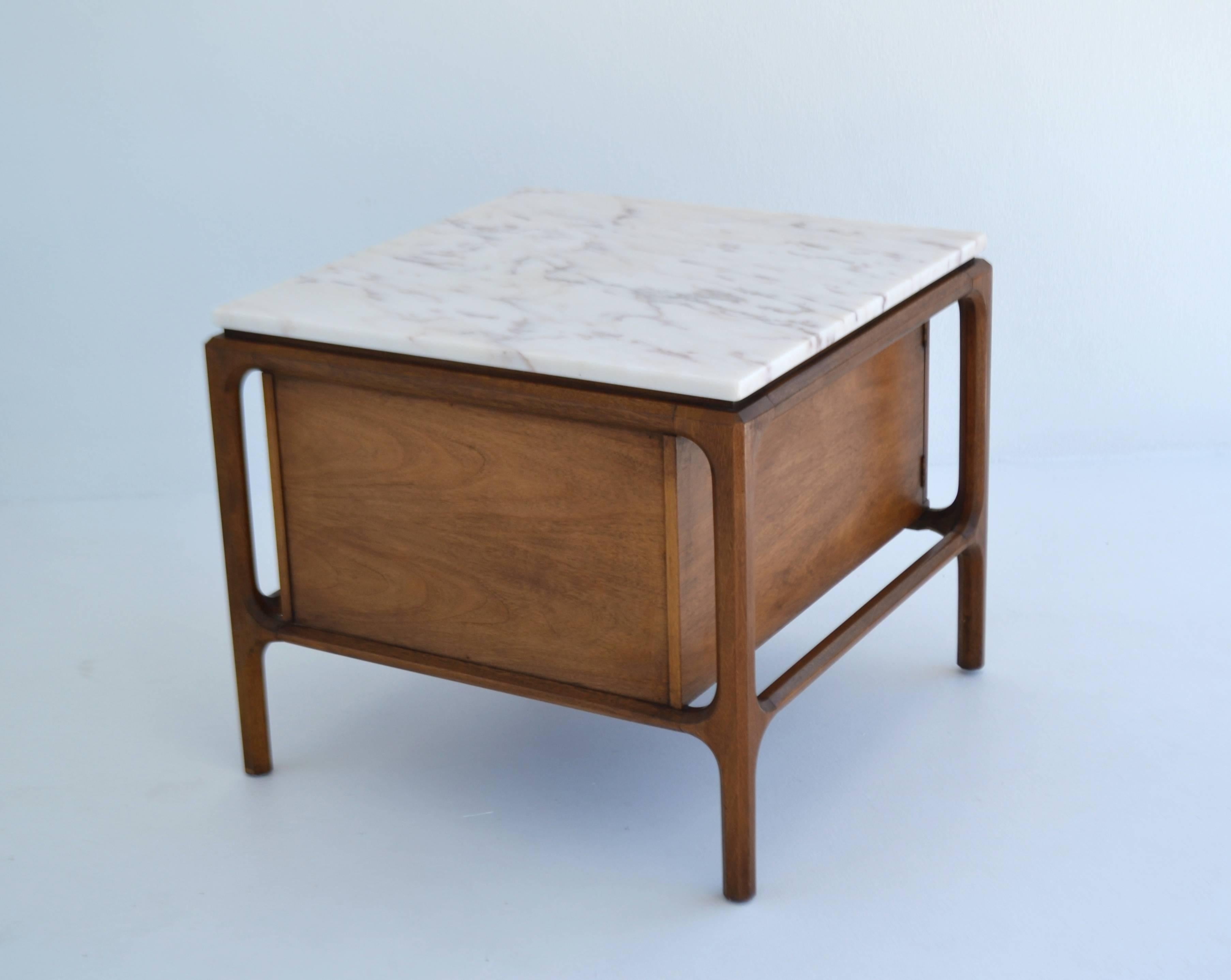 Pair of Sculptural Walnut and Marble Side Tables In Excellent Condition In West Palm Beach, FL