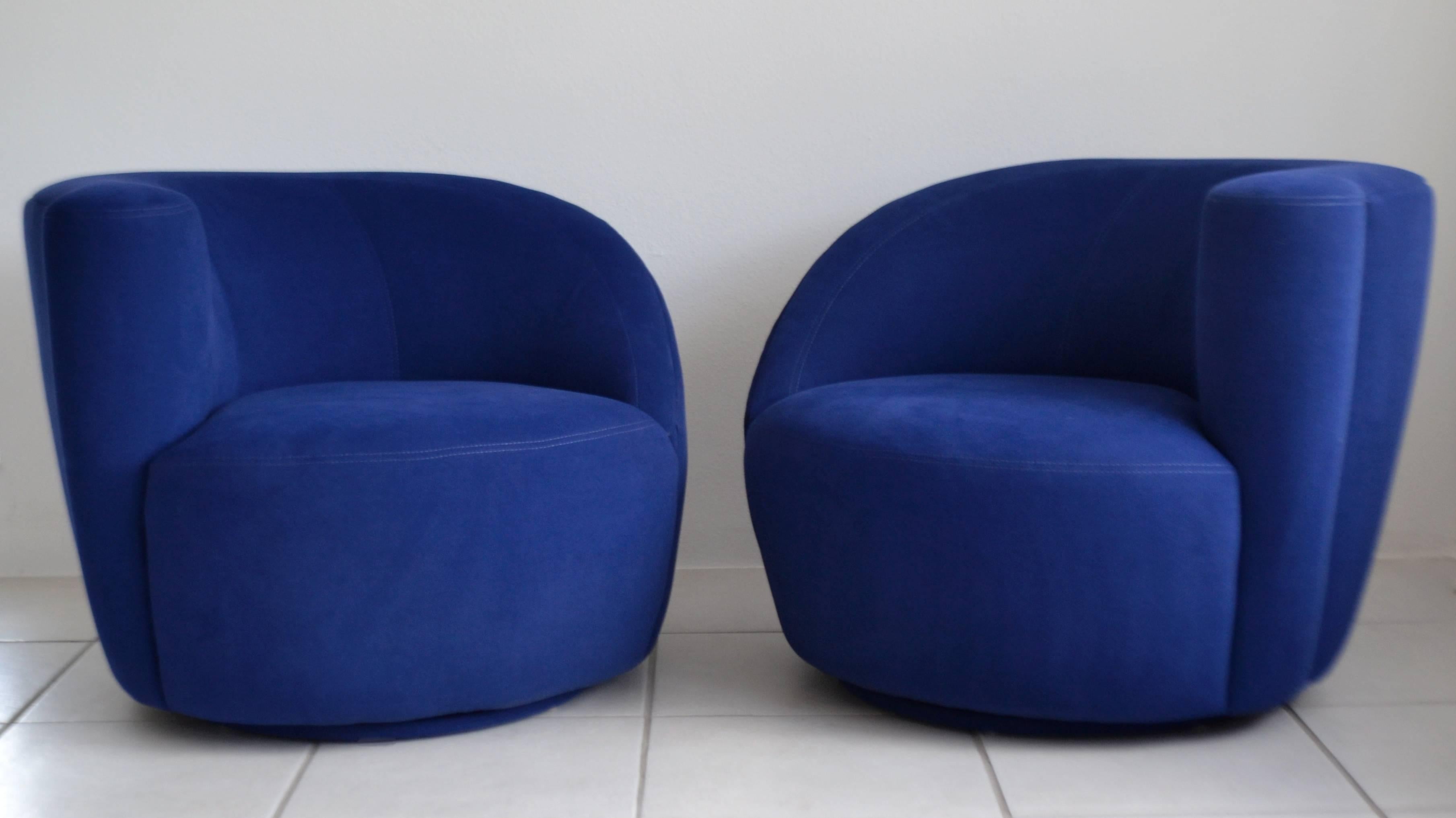 Post-Modern Pair of Nautilus Lounge Chairs by Vladimir Kagan