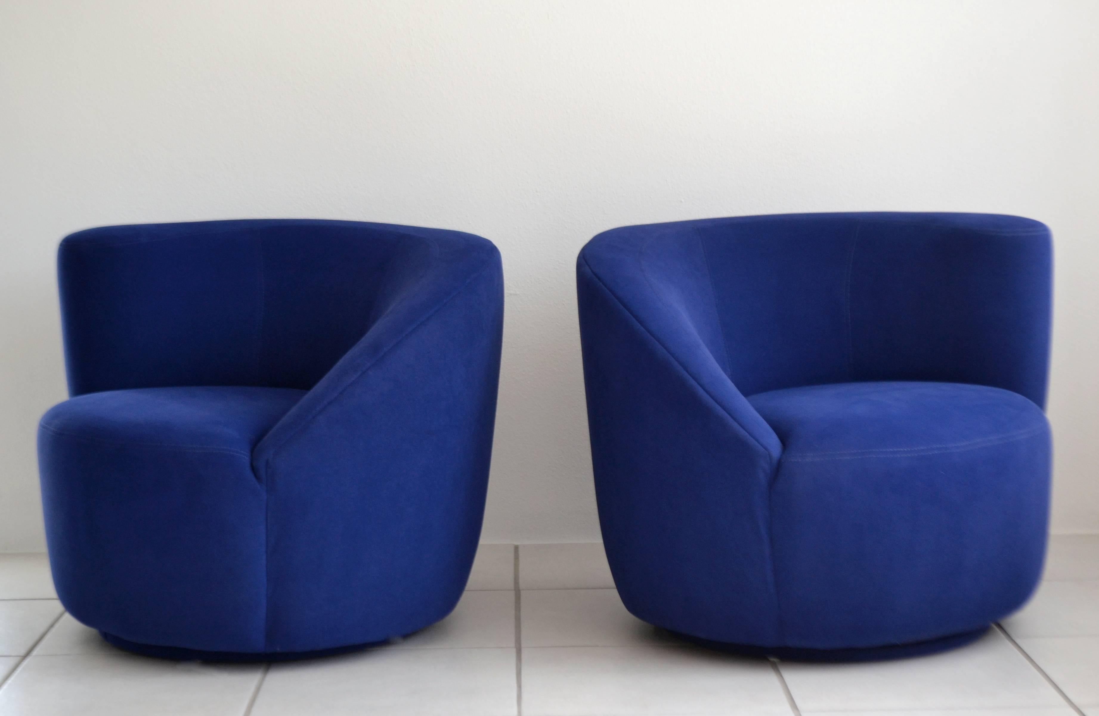 American Pair of Nautilus Lounge Chairs by Vladimir Kagan