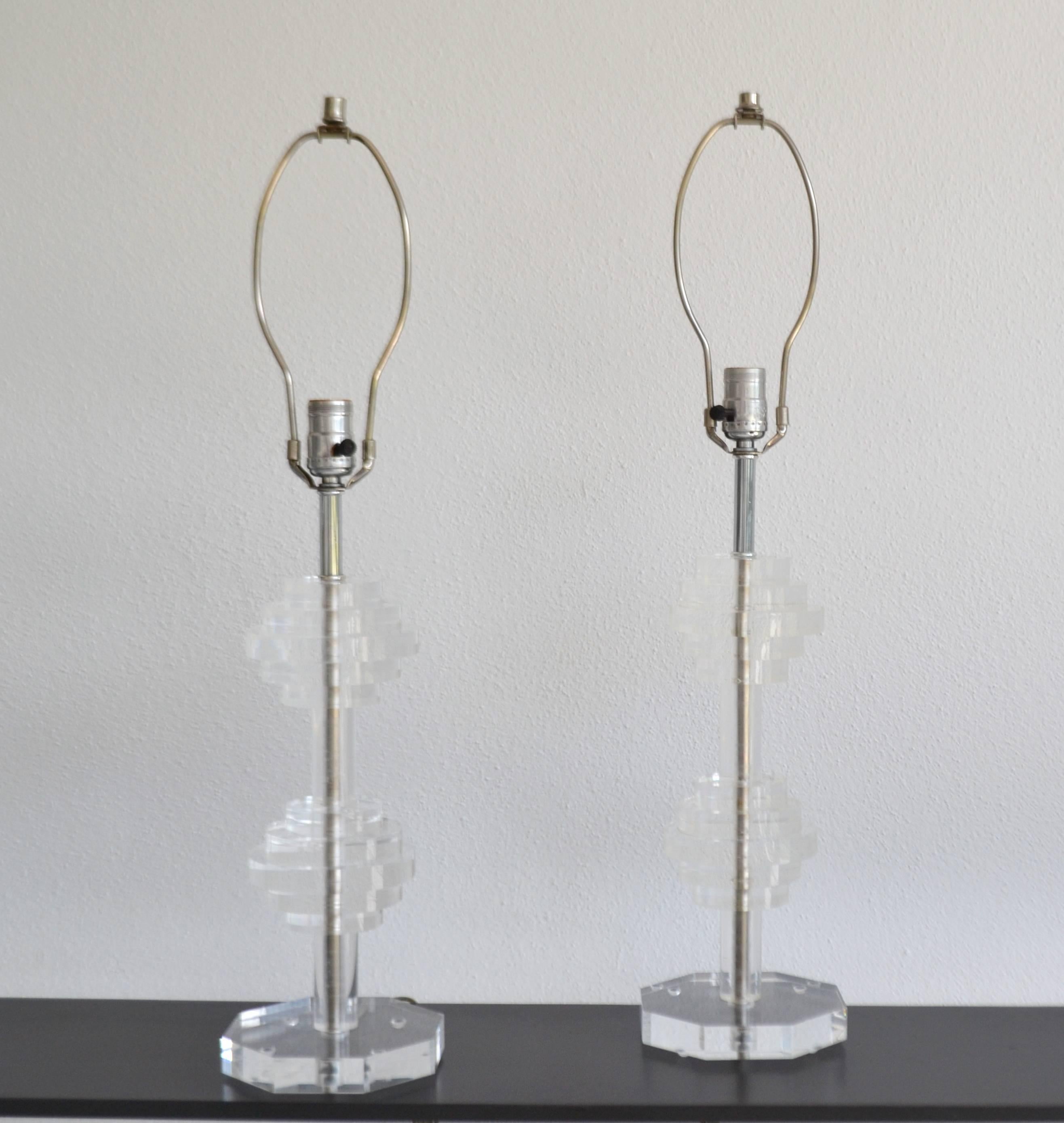 Mid-Century Modern Pair of Midcentury Stepped Clear Lucite Table Lamps