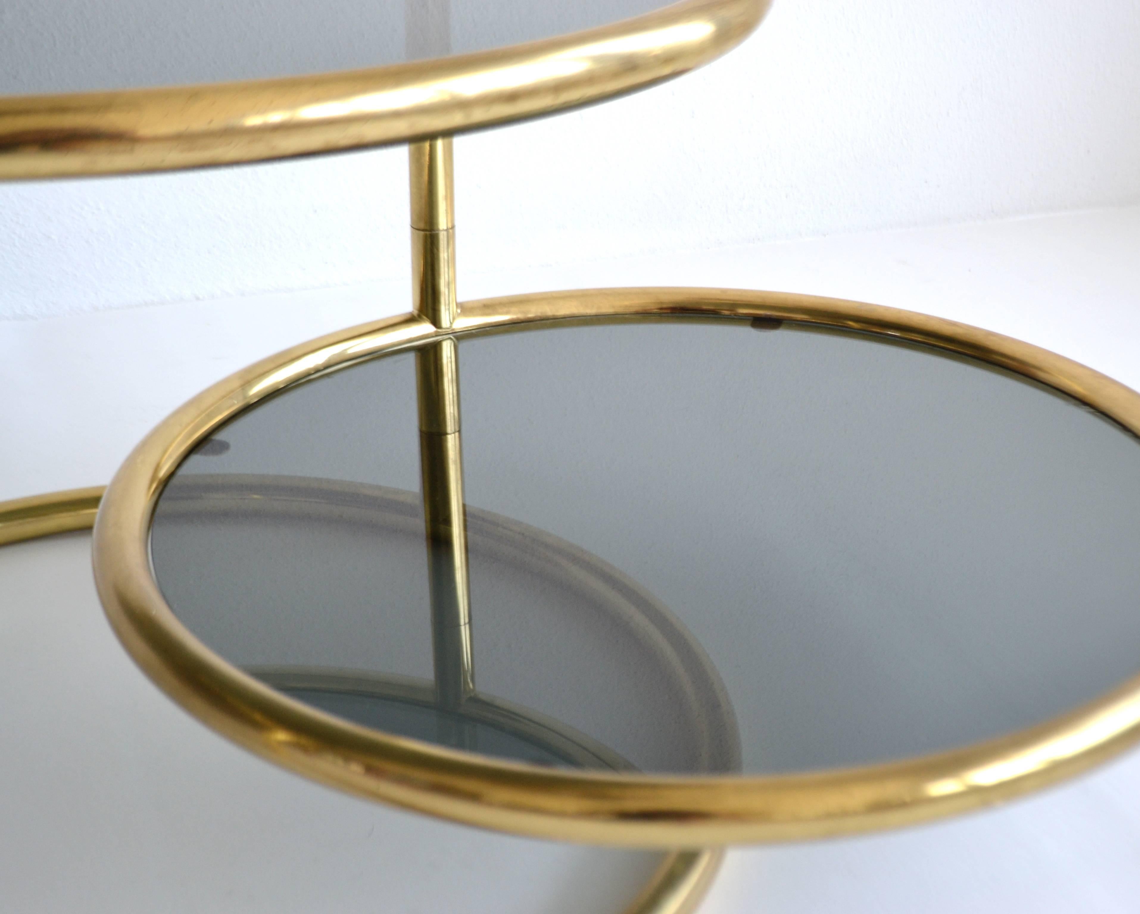 Postmodern Three-Tier Articulating Brass Side Table In Good Condition For Sale In West Palm Beach, FL