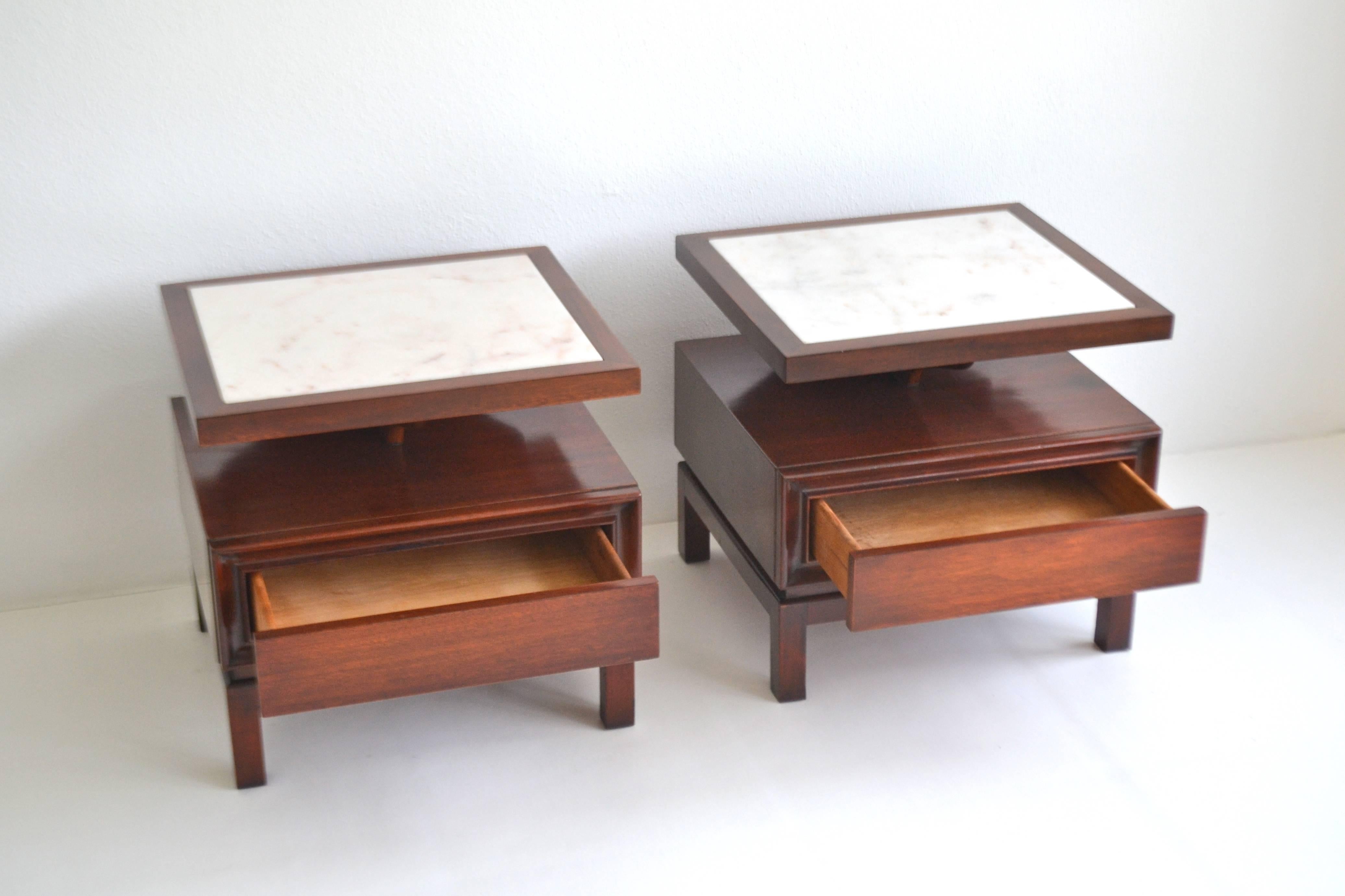 Pair of Midcentury Sculptural Side Tables (Mitte des 20. Jahrhunderts) im Angebot