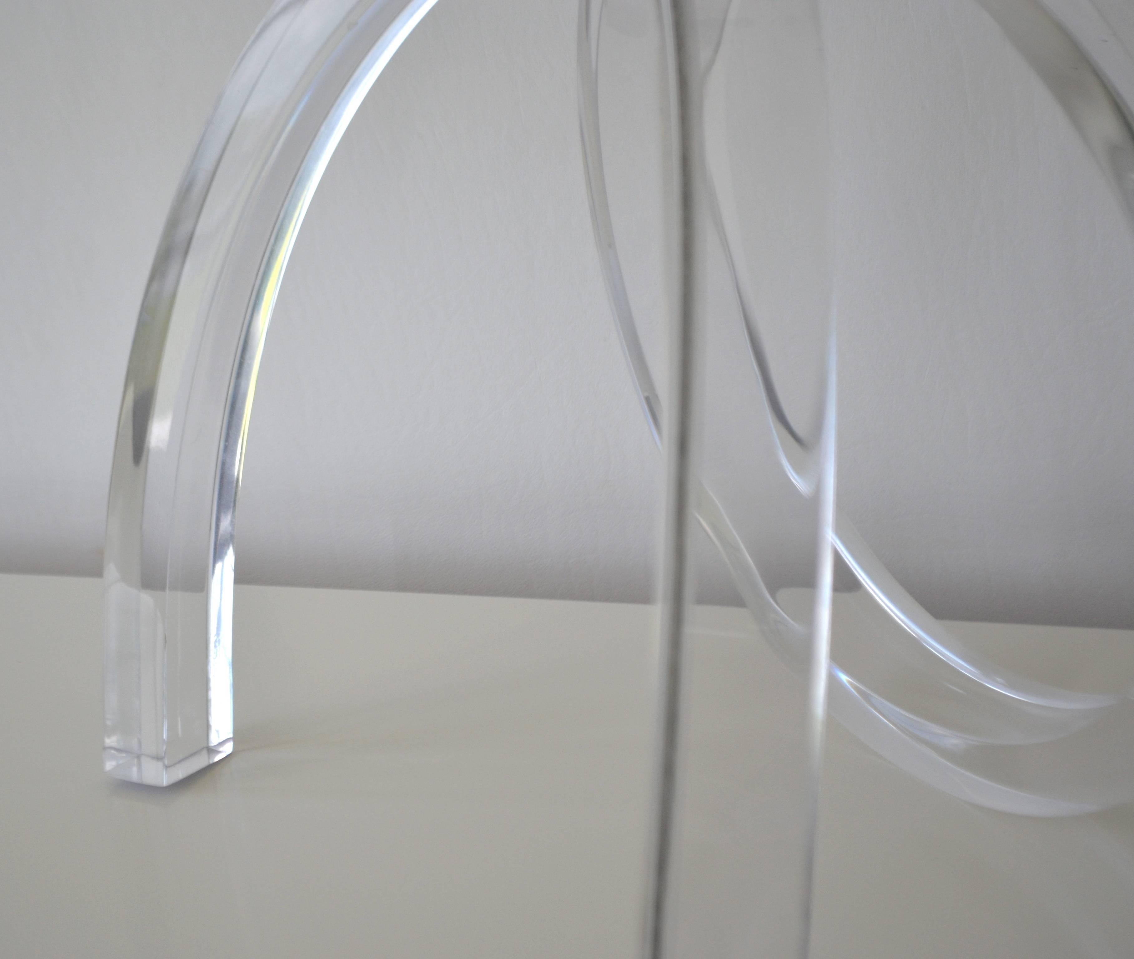 Midcentury Clear Lucite Twist Form Table Lamp 2