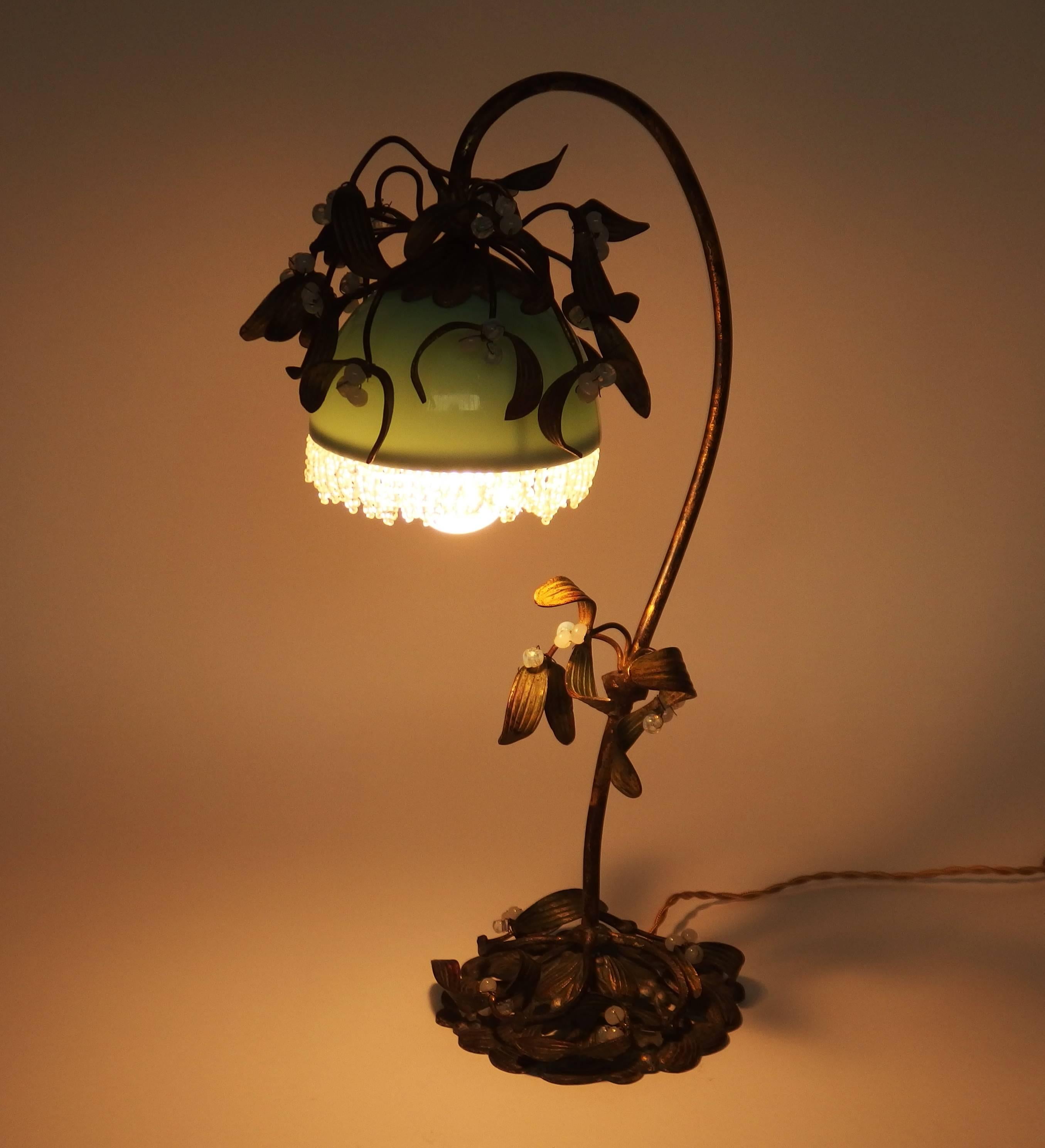 1920s Mistletoe Table Lamp (Französisch) im Angebot