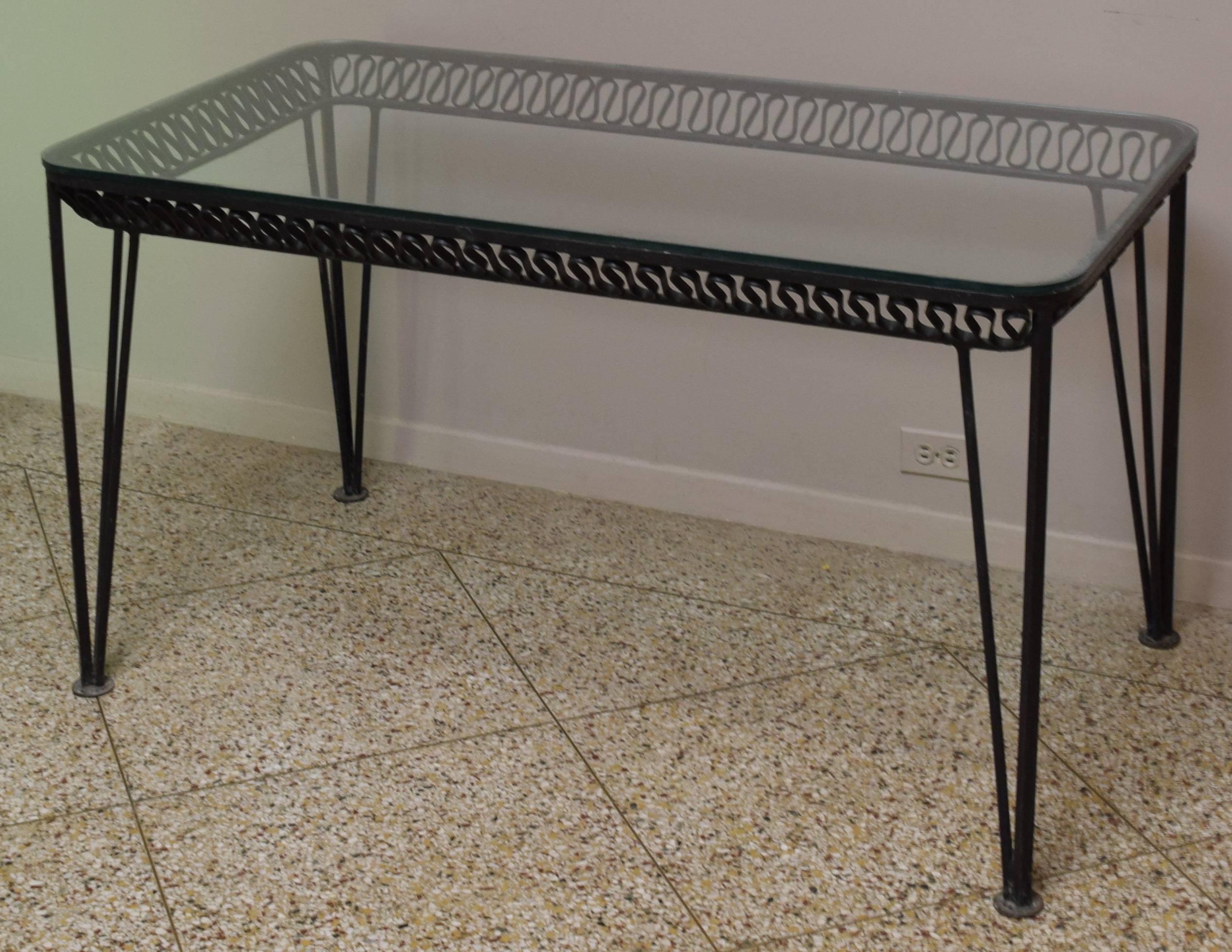Beautiful table from the famous ribbon line designed by Tempestini for Salterini. 