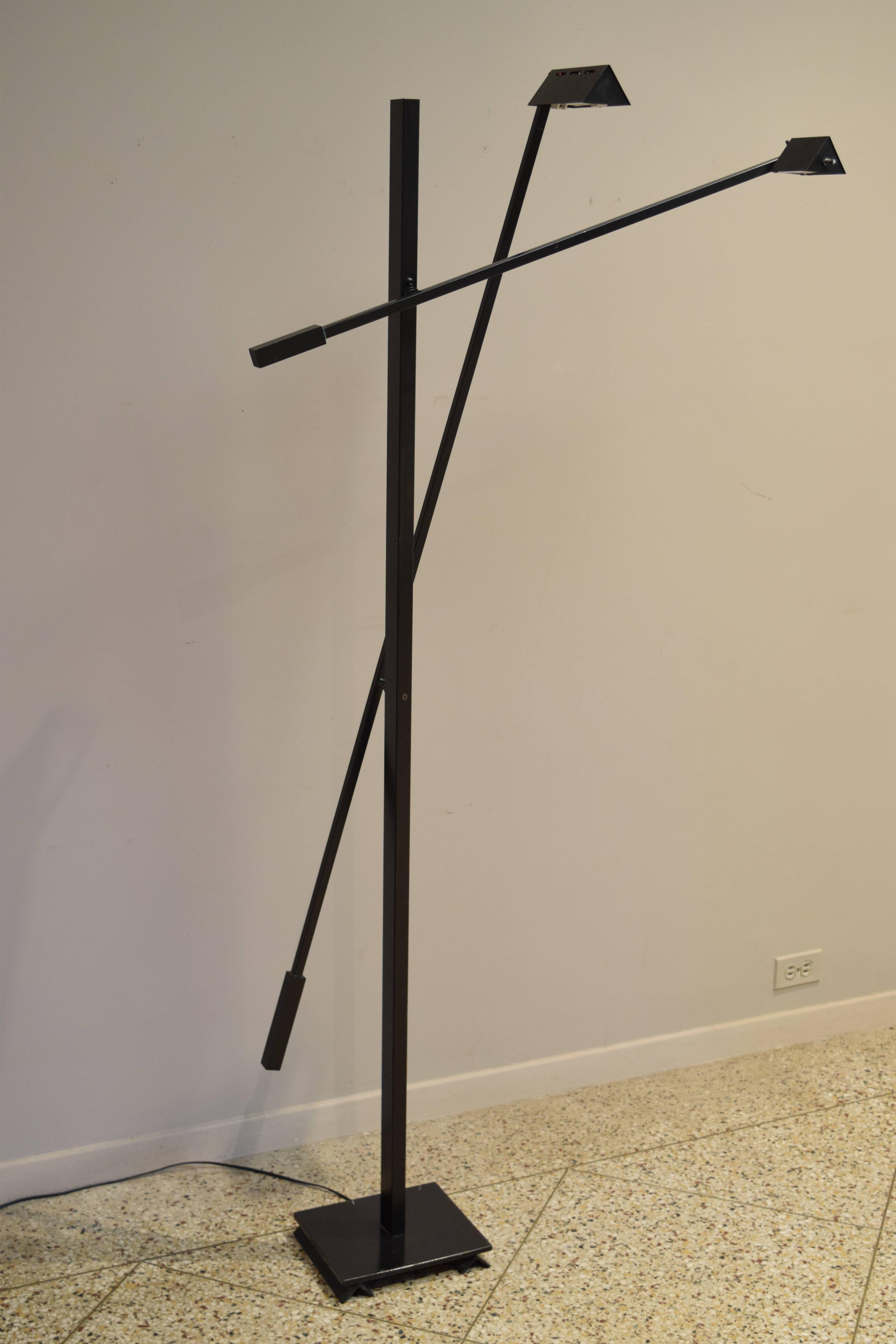 Mid-Century Modern Articulated Floor Lamp in the Style of Robert Sonneman For Sale