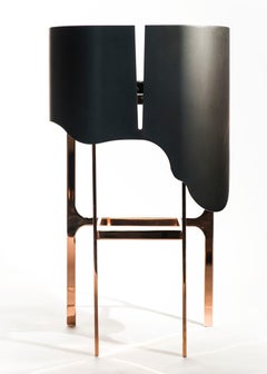 Taburete «Lava» en oro rosa, cuero y bronce, de Gulla Jónsdóttir