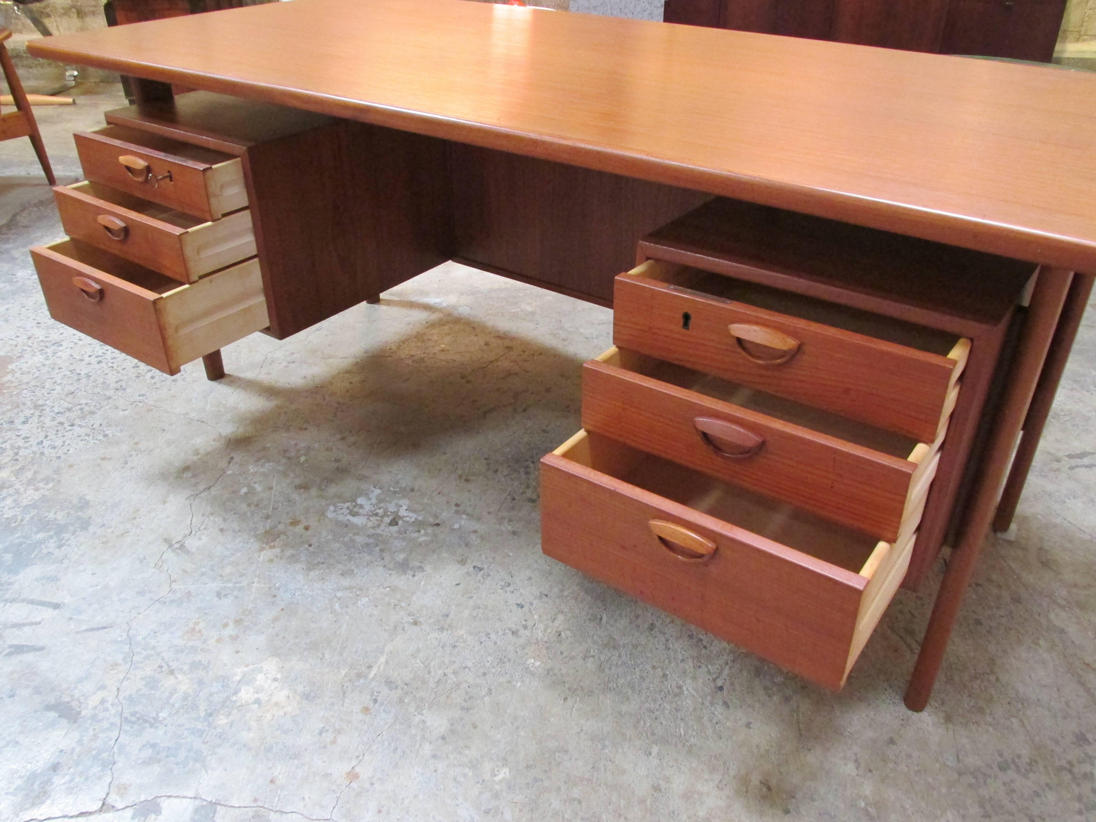 Veneer Kai Kristiansen Teak Floating Top Executive Desk For Sale