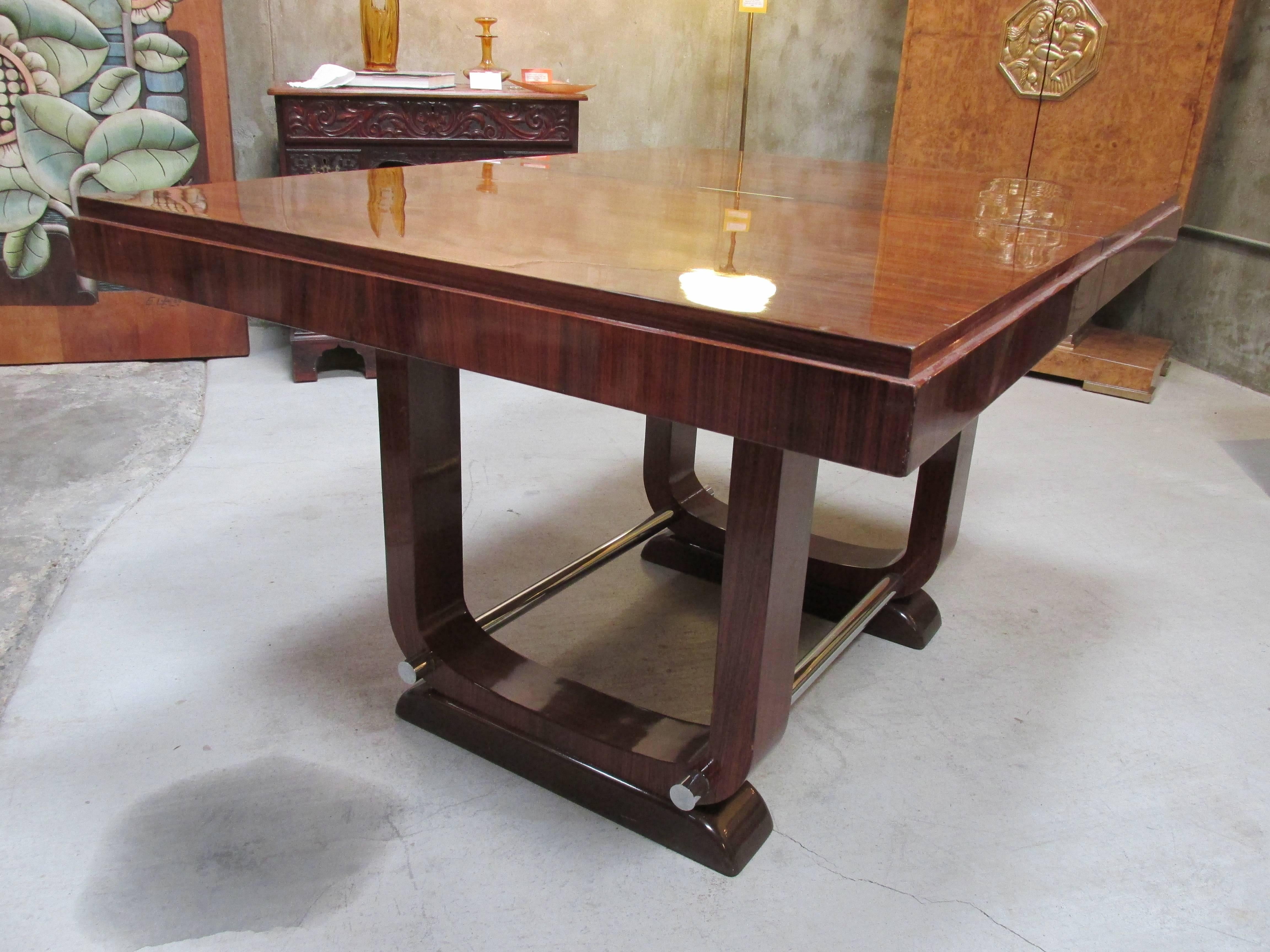 1920's  Art Deco Dining Table In Good Condition For Sale In Fulton, CA