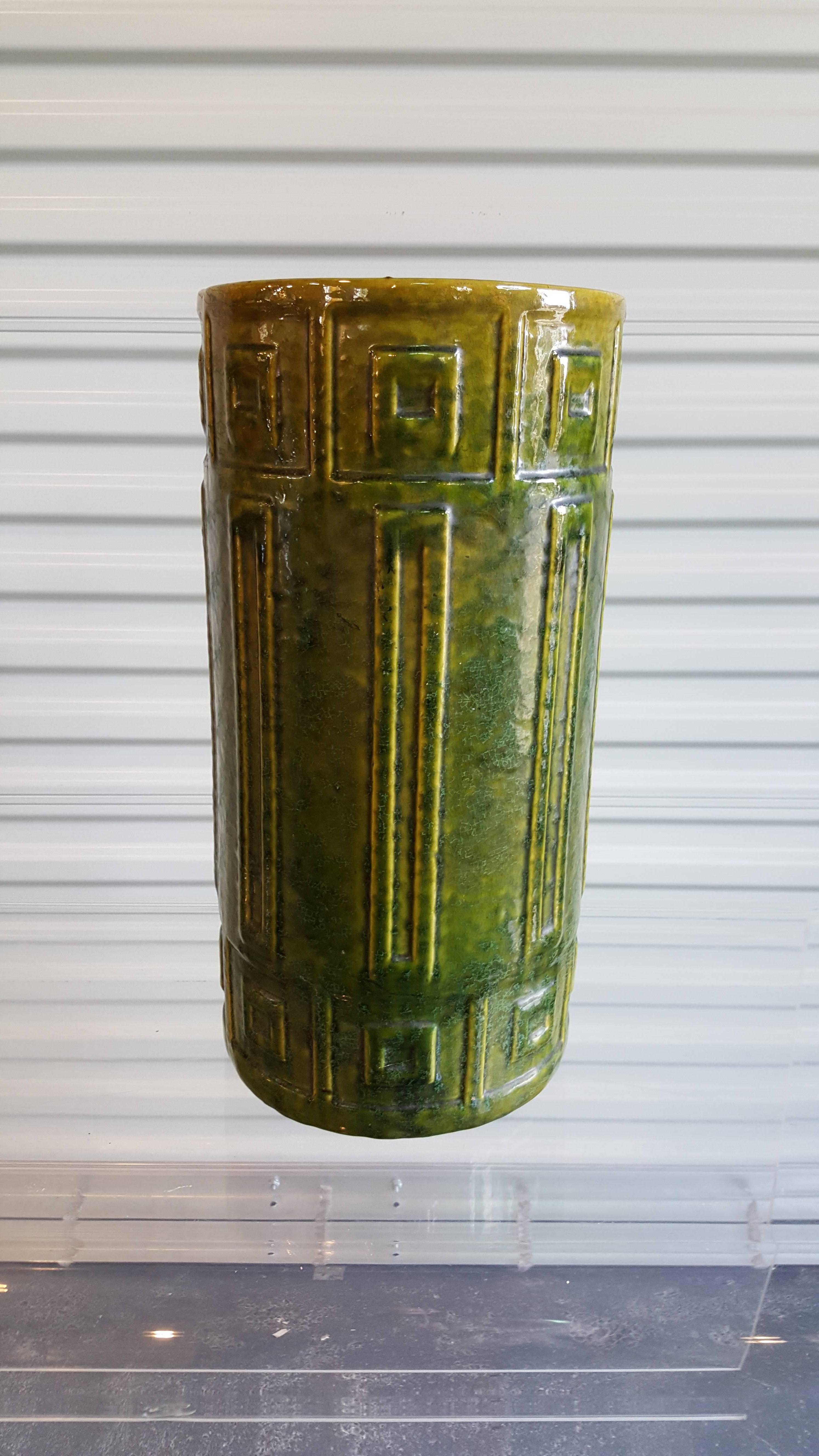 An early 20th century pottery umbrella stand by Roseville Pottery. Classic craftsman geometric design with a beautiful crystalline glaze, circa 1915.