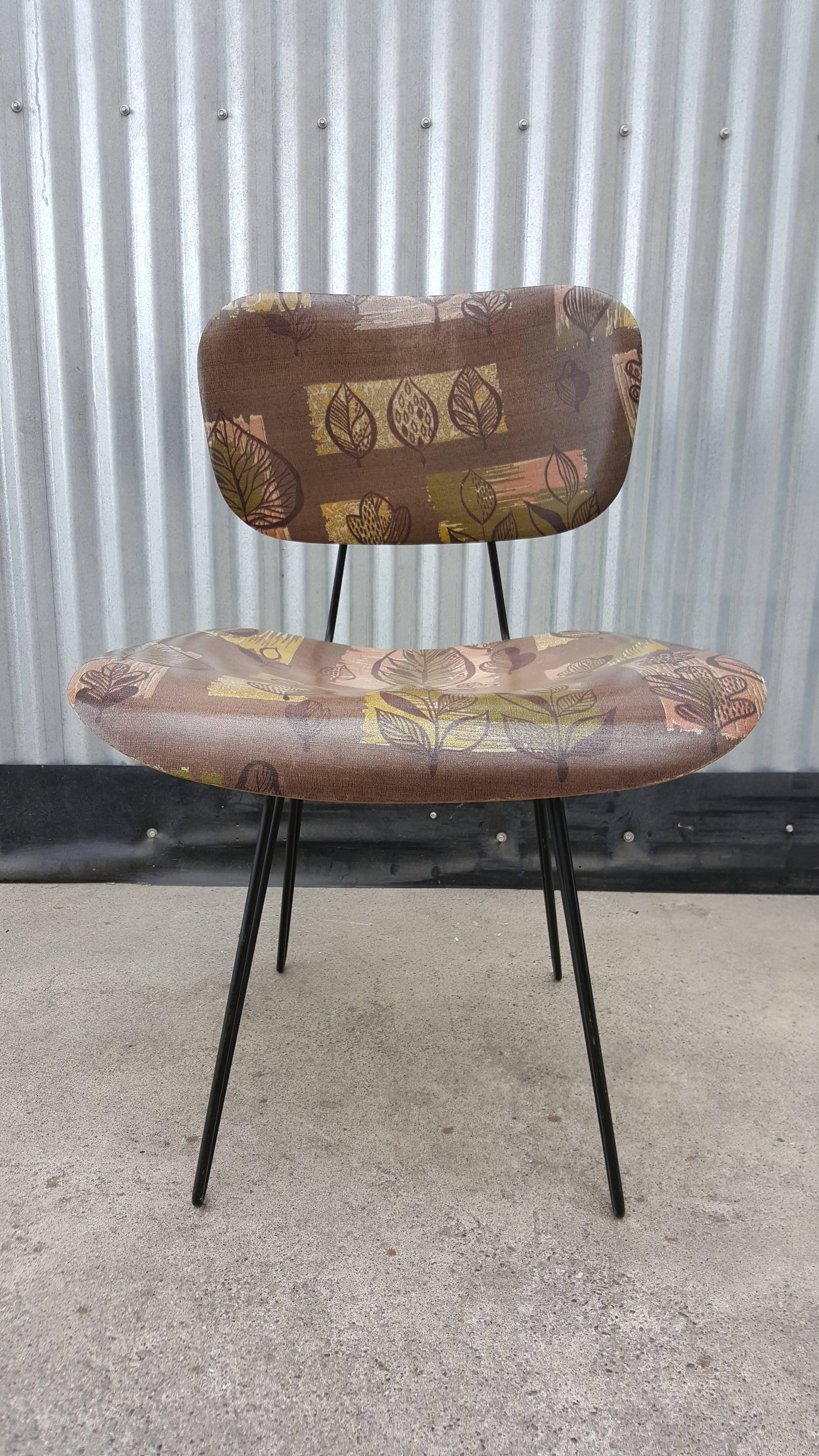 Mid-Century Modern Hobart Wells Iron Hairpin and Formed Fiberglass Lounge Chair For Sale