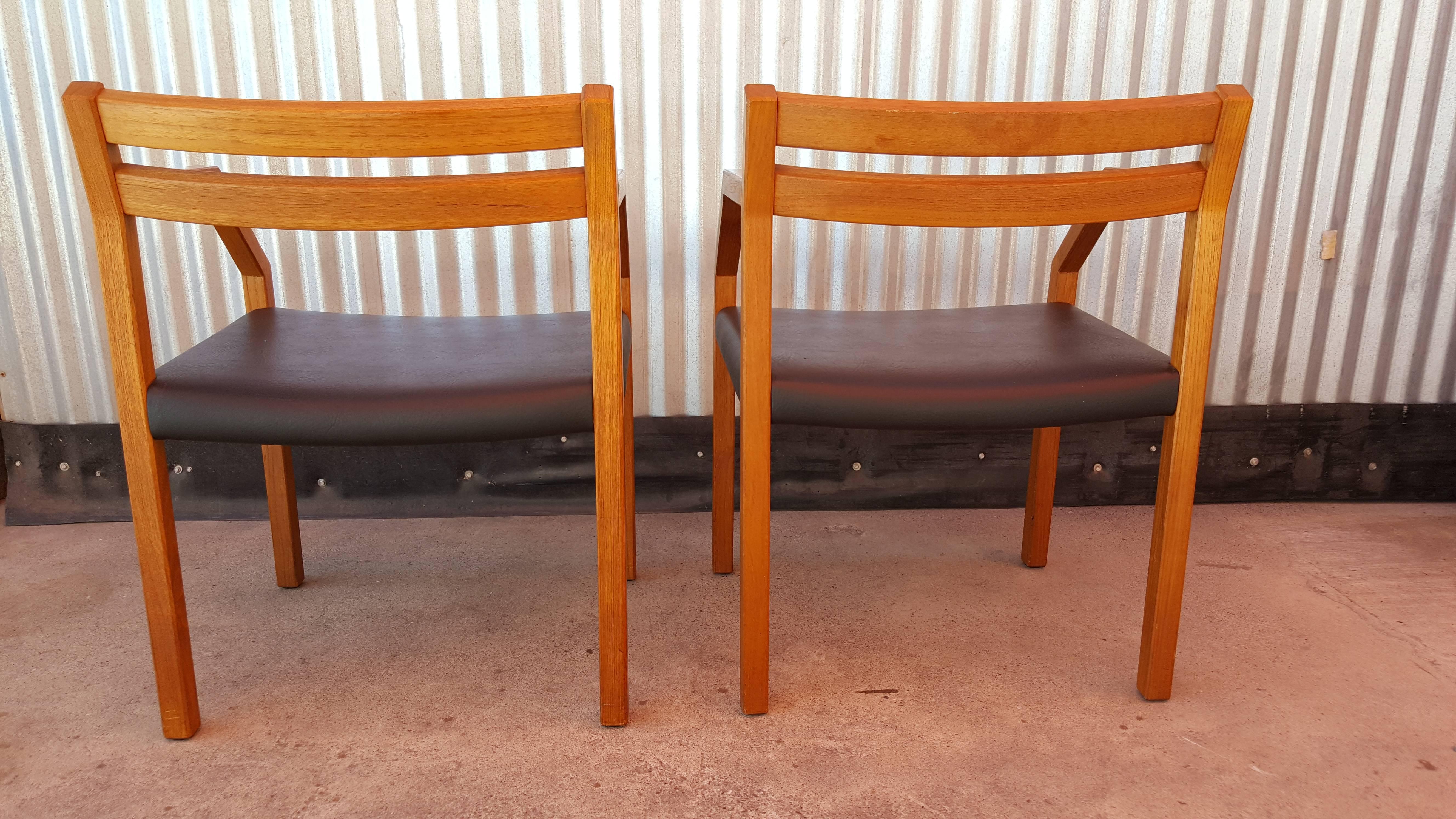 Pair of Niels Otto Moller Teak Armchairs In Excellent Condition In Fulton, CA