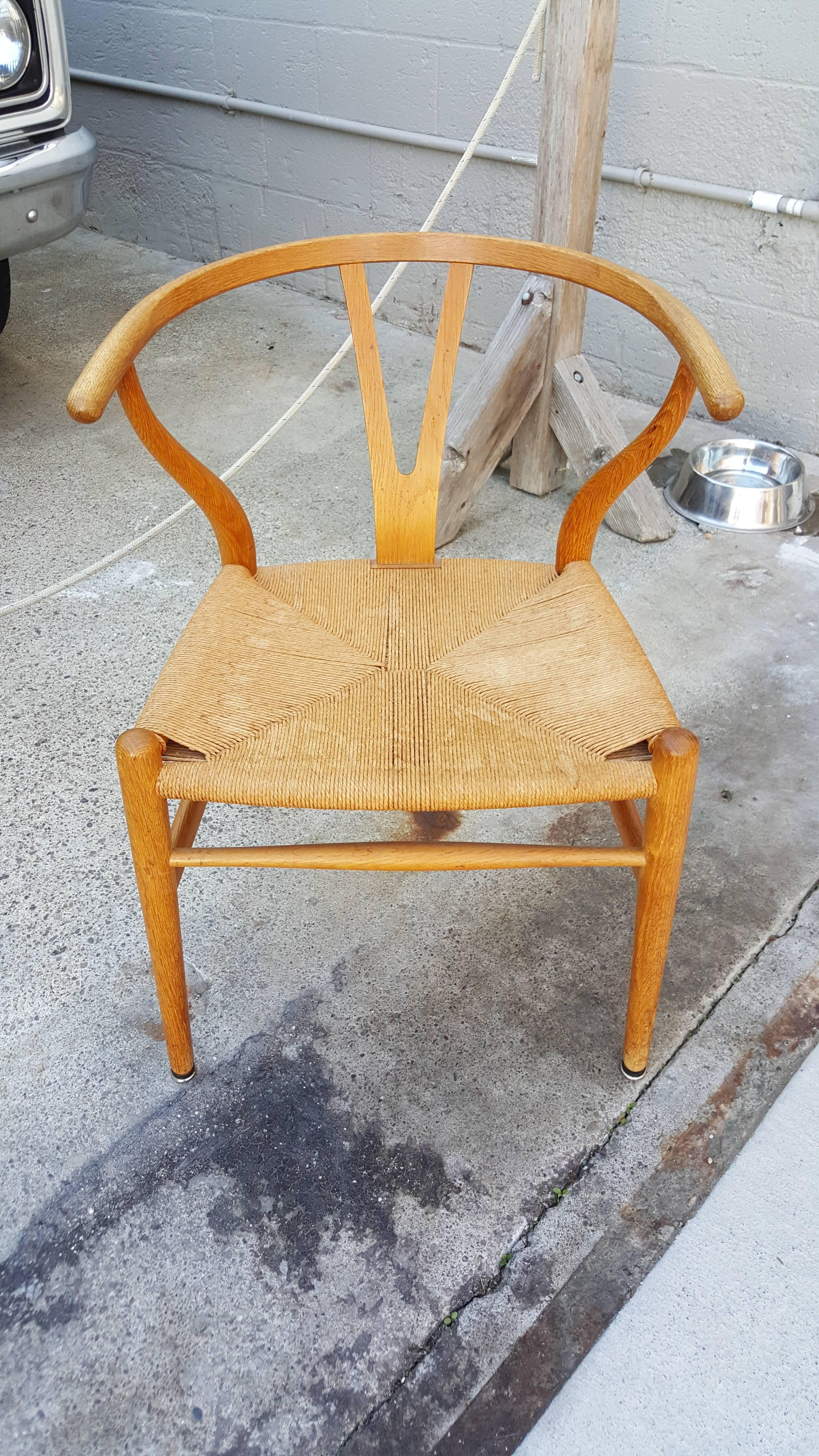 Scandinavian Modern Hans Wegner Wishbone Chair