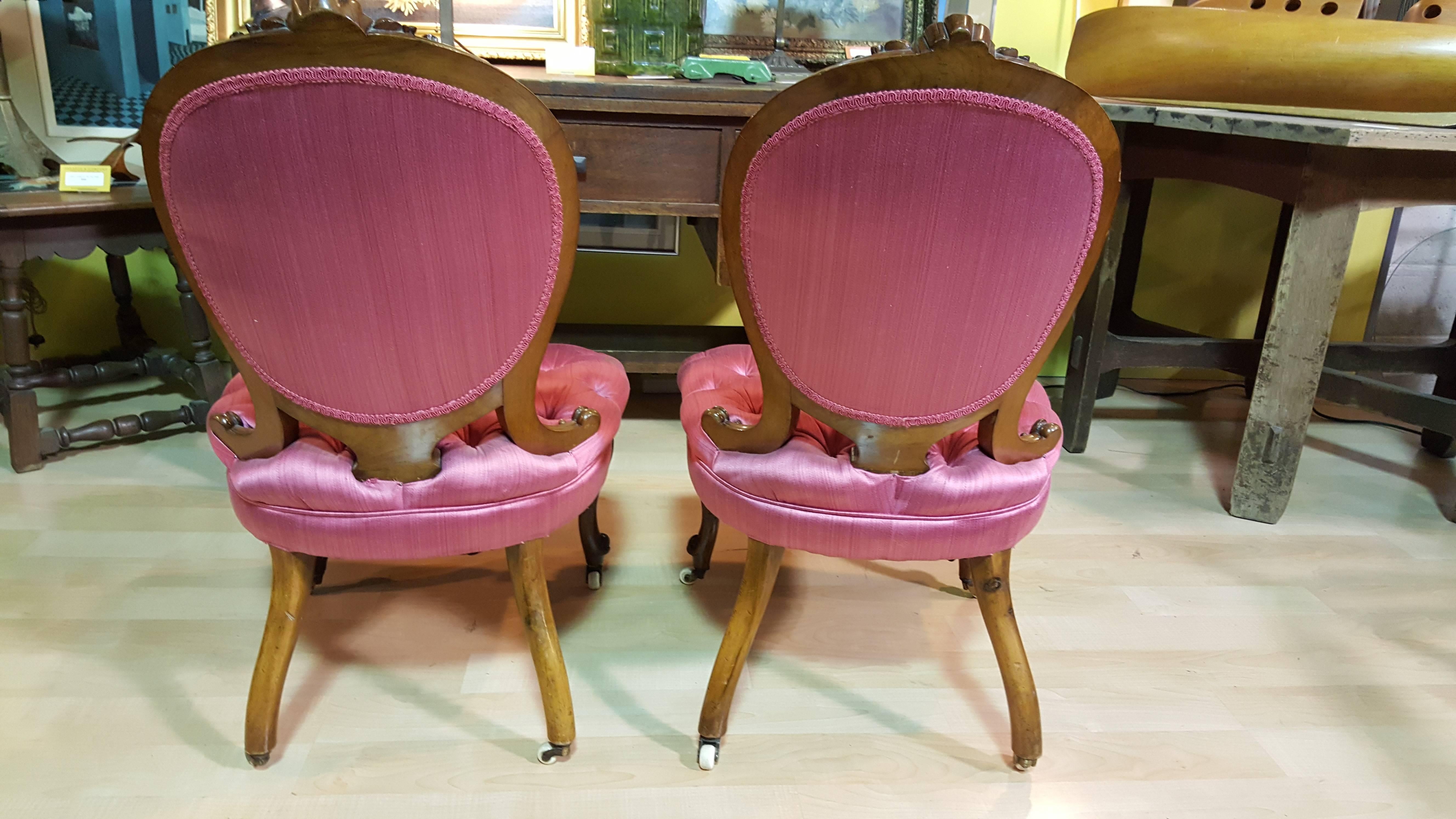 19th Century Carved Walnut Slipper Chairs For Sale 1