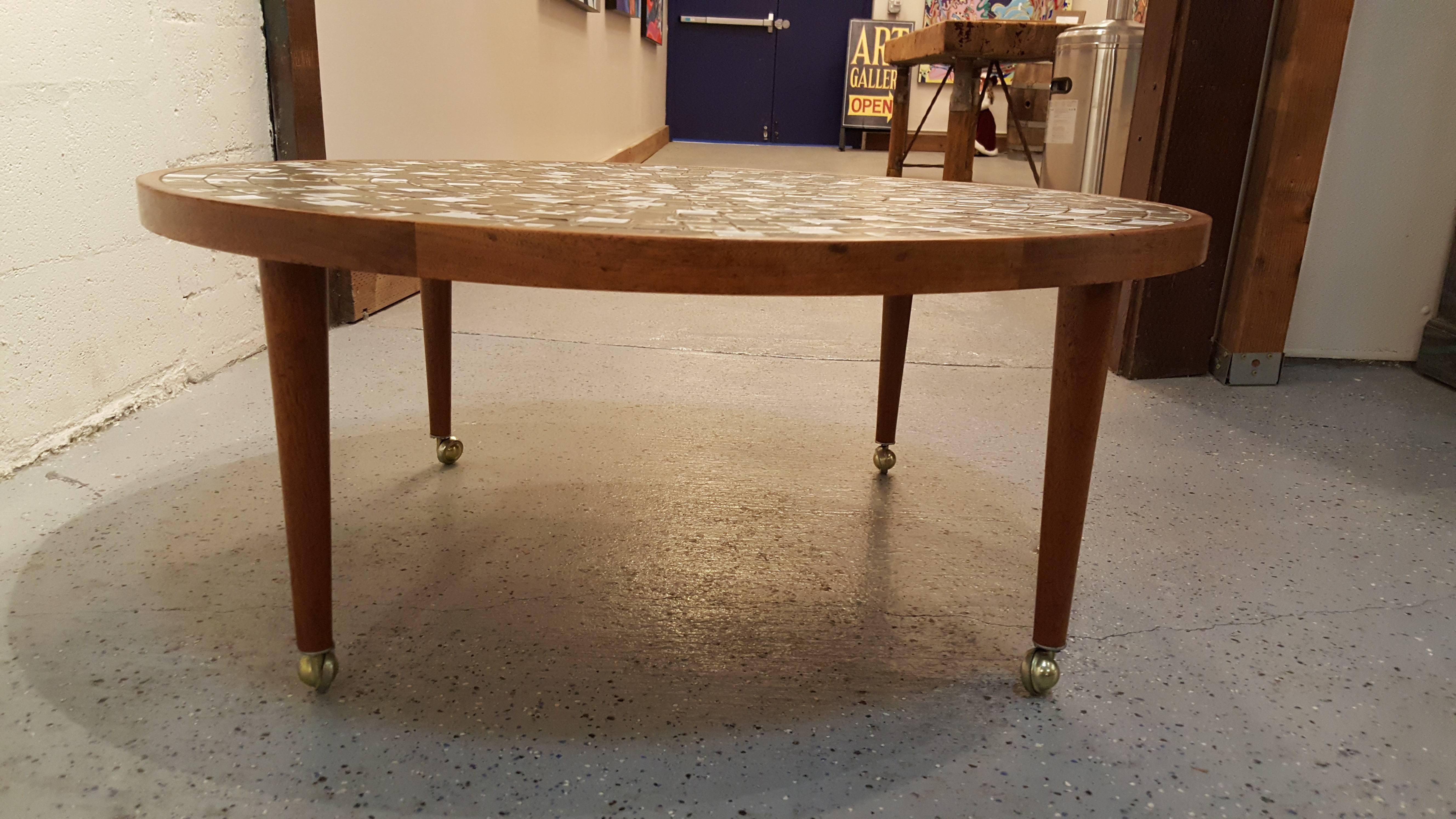 Circular Mosaic Tile Coffee Table by Gordon and Jane Martz In Good Condition For Sale In Fulton, CA