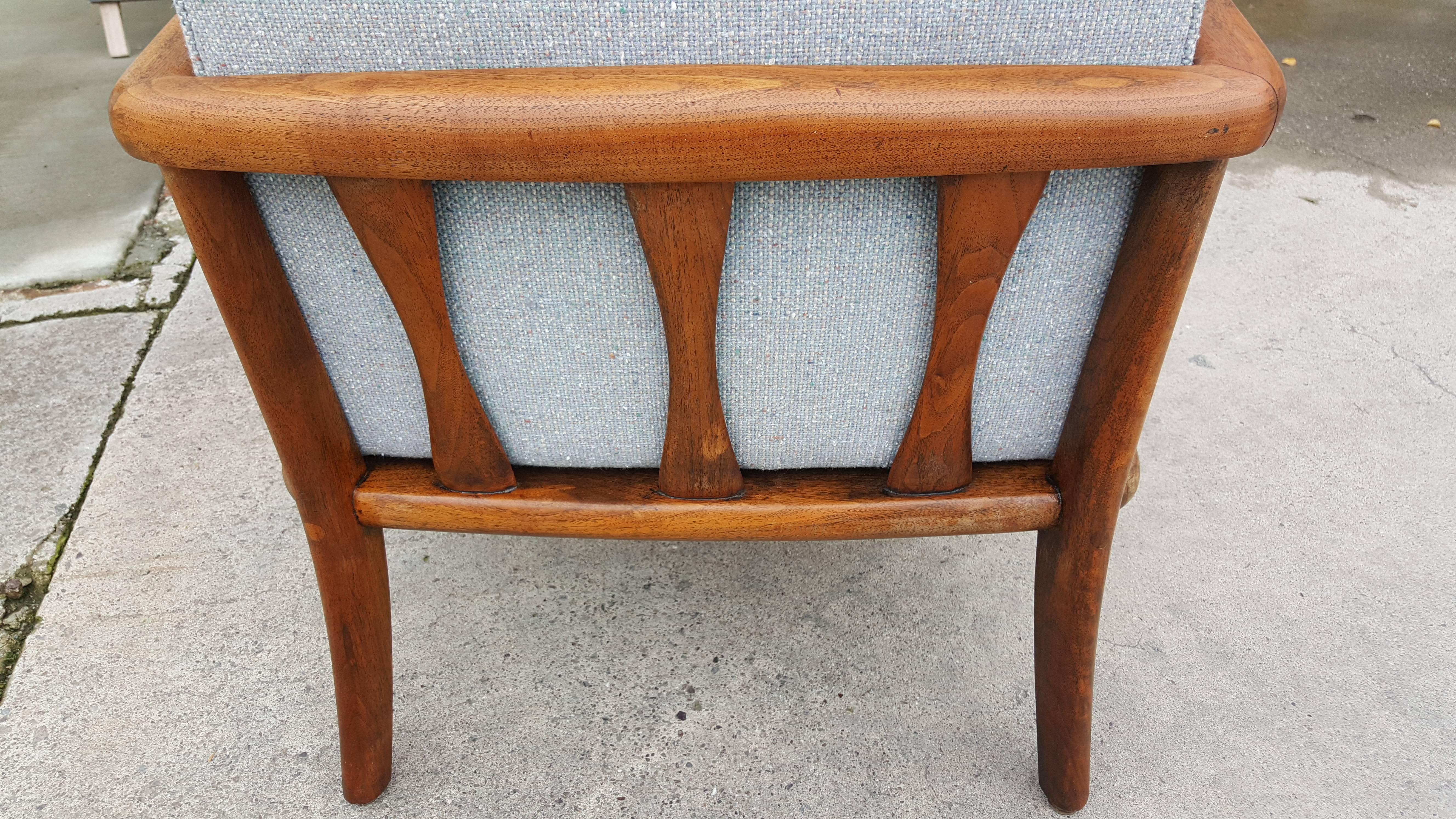 Sculptural Walnut Lounge Chair In Good Condition In Fulton, CA