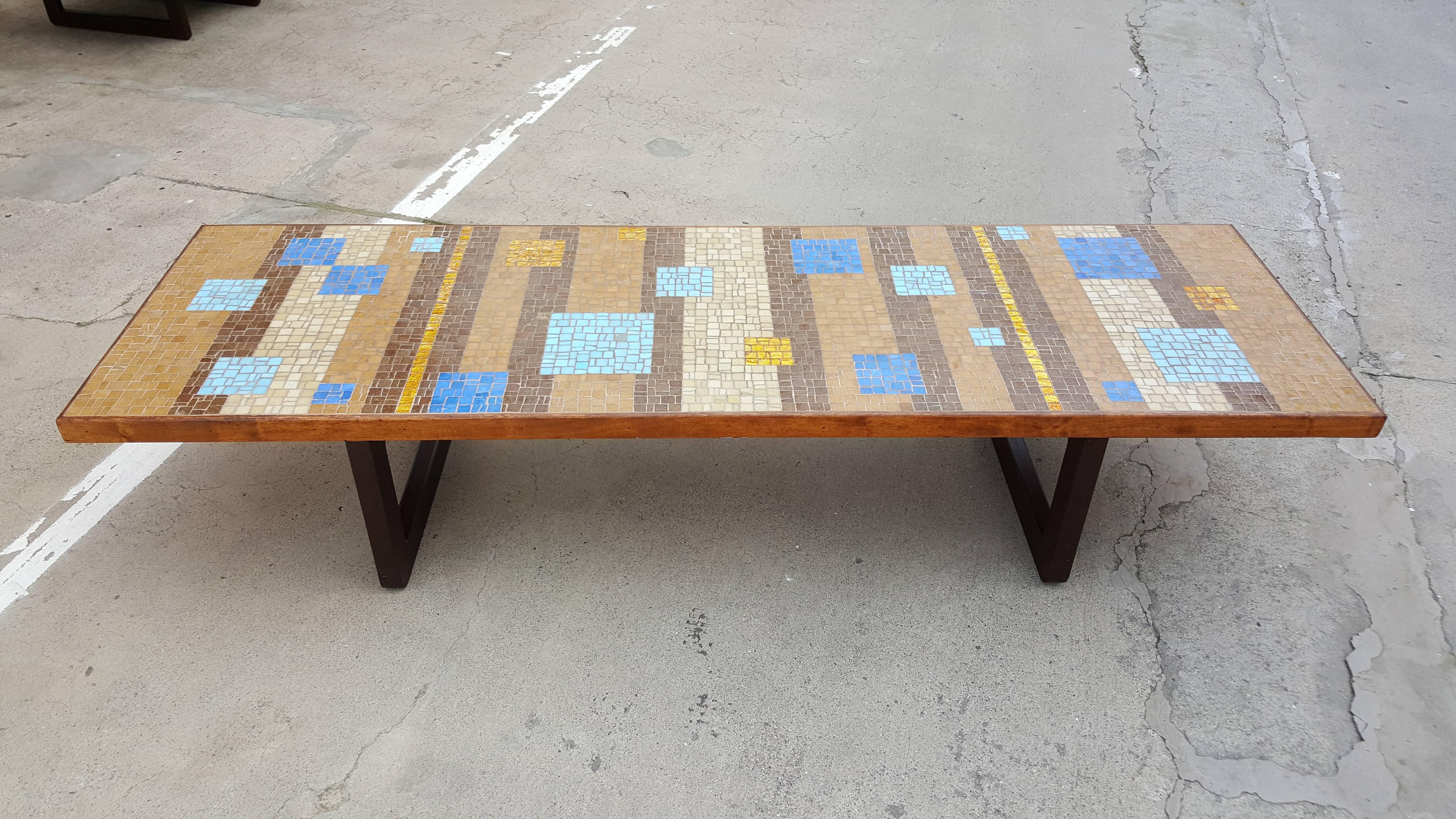 Mosaic Tile Coffee Table In Excellent Condition In Fulton, CA