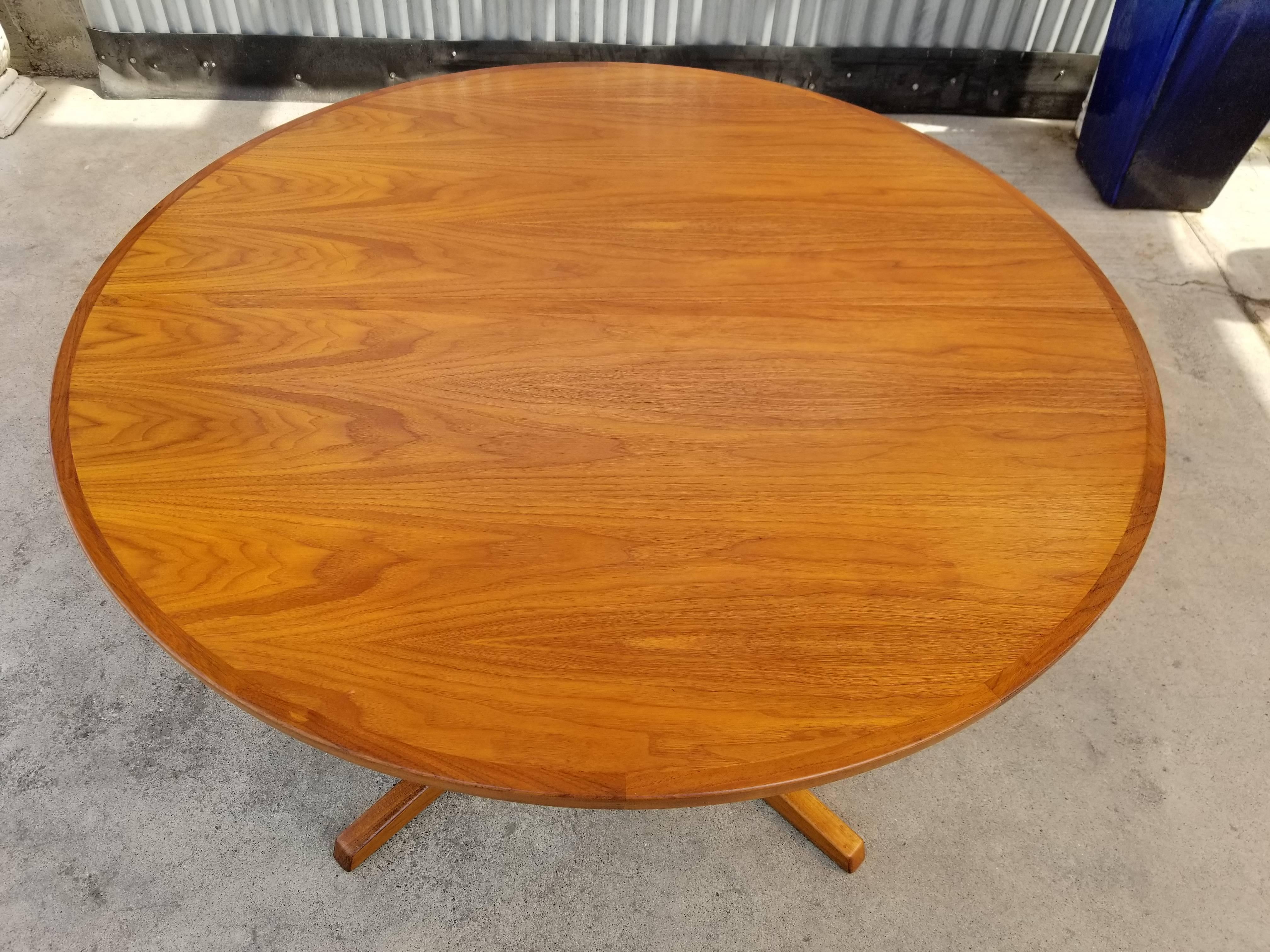 Late 20th Century Round Teak Dining Table with Two Leaves