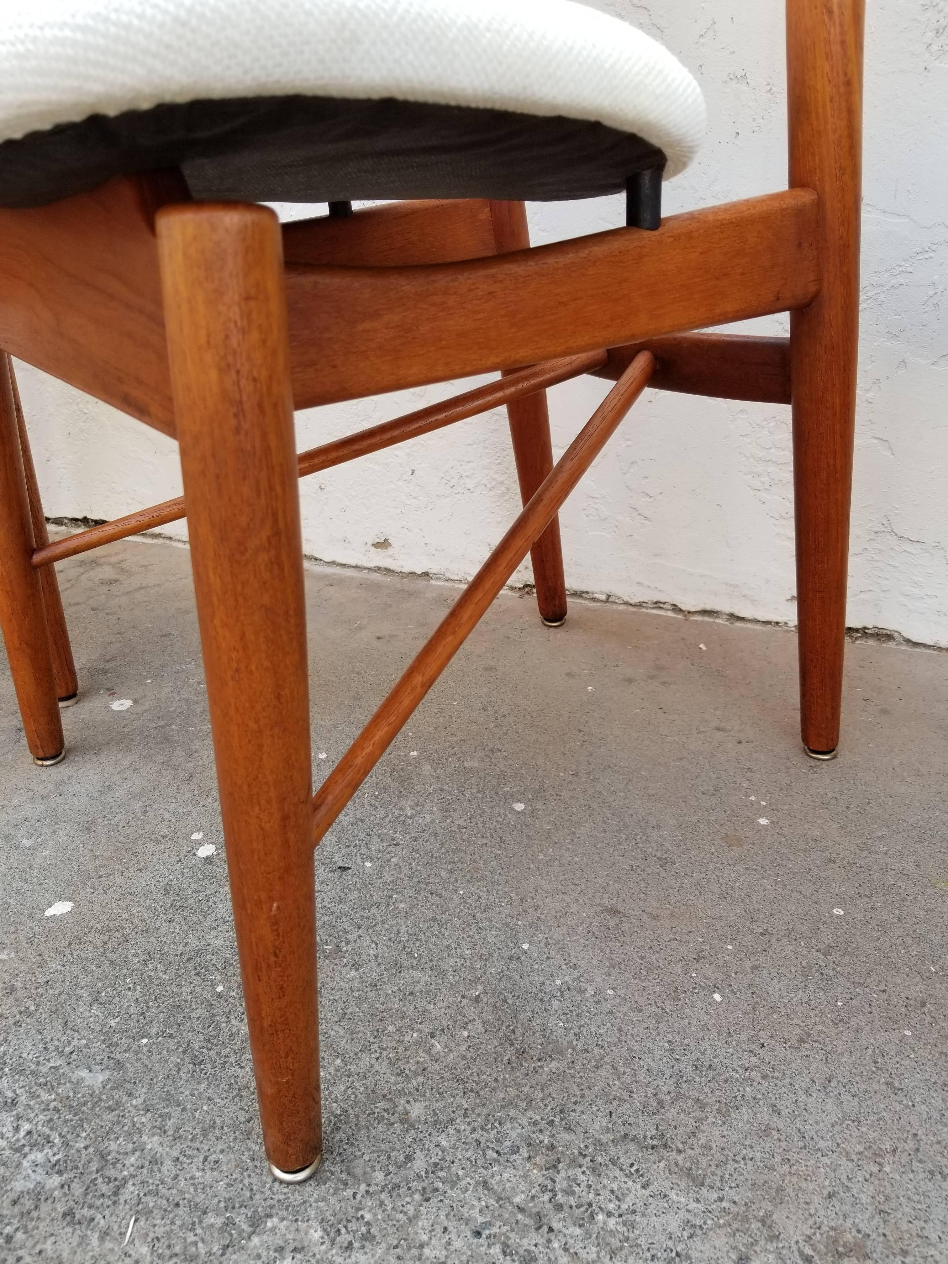 Finn Juhl Attributed Dining Chairs In Good Condition For Sale In Fulton, CA