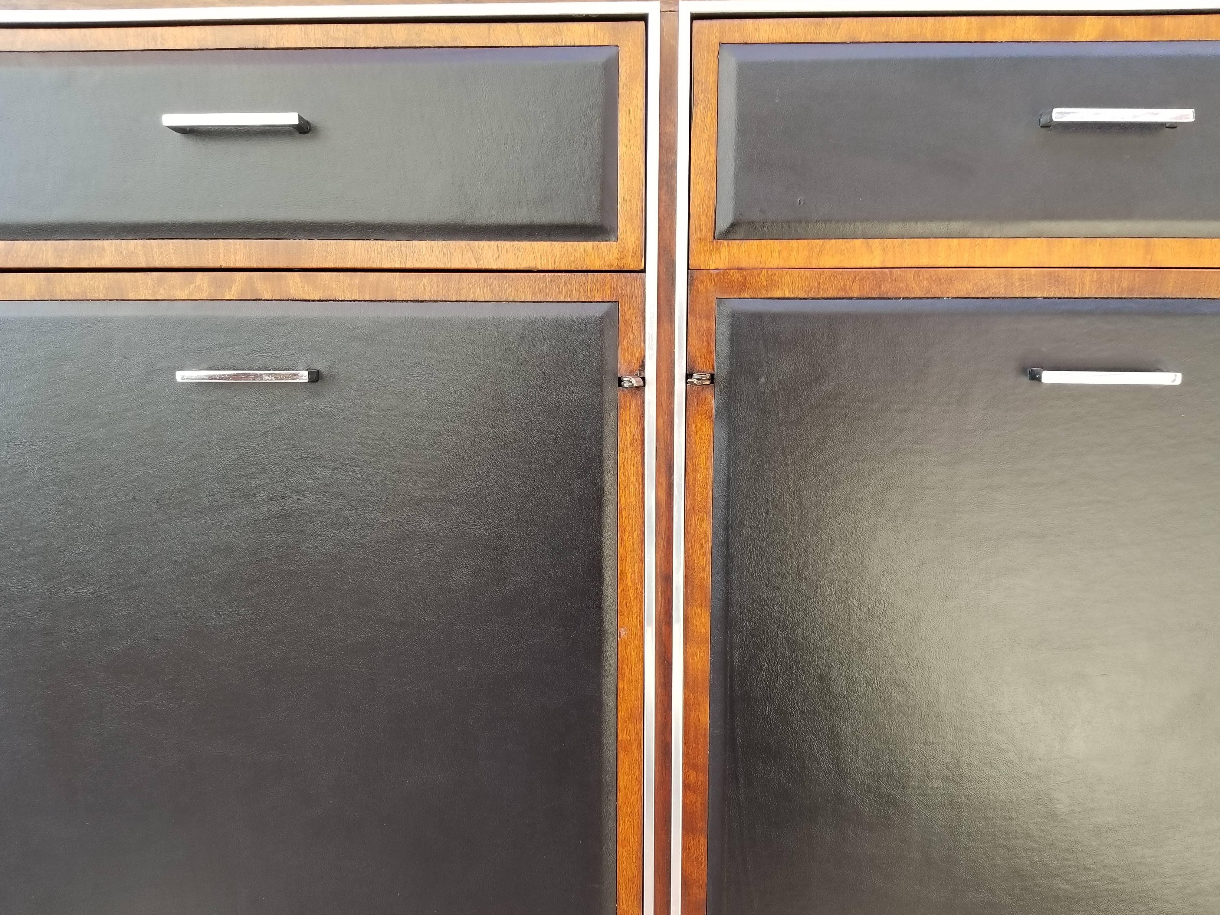 Mid-Century Modern Credenza in Walnut, Lucite, Black Leather and Chrome 1