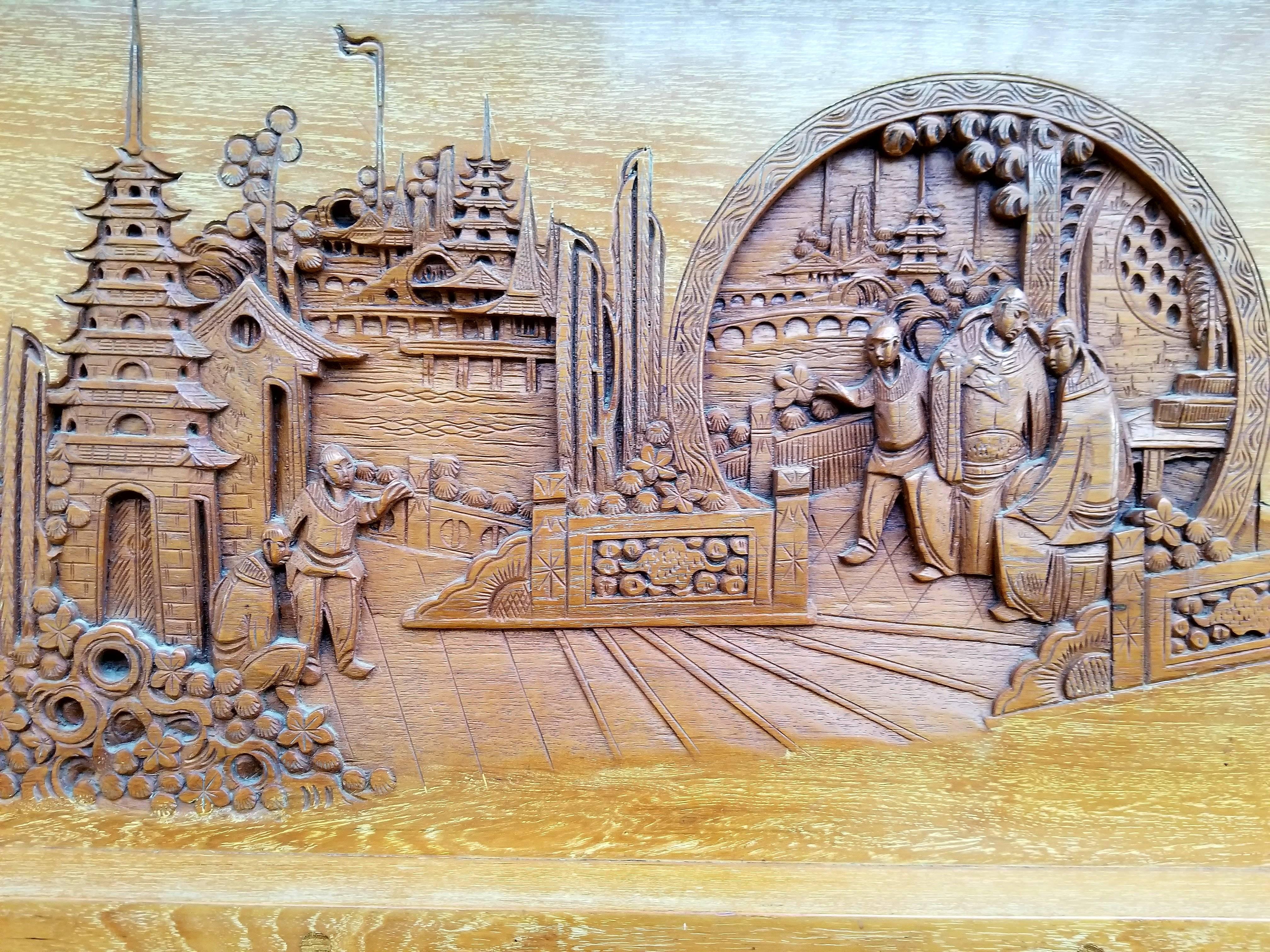 Chinese Export Hand-Carved Asian Dry Bar