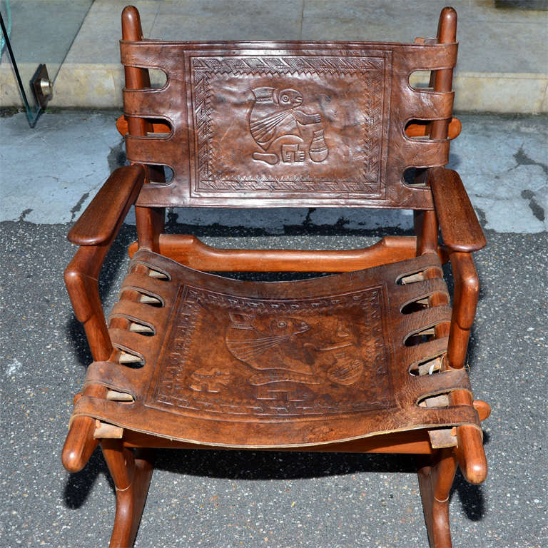 Mid-20th Century Pair of Rocking Chair in Mahogany