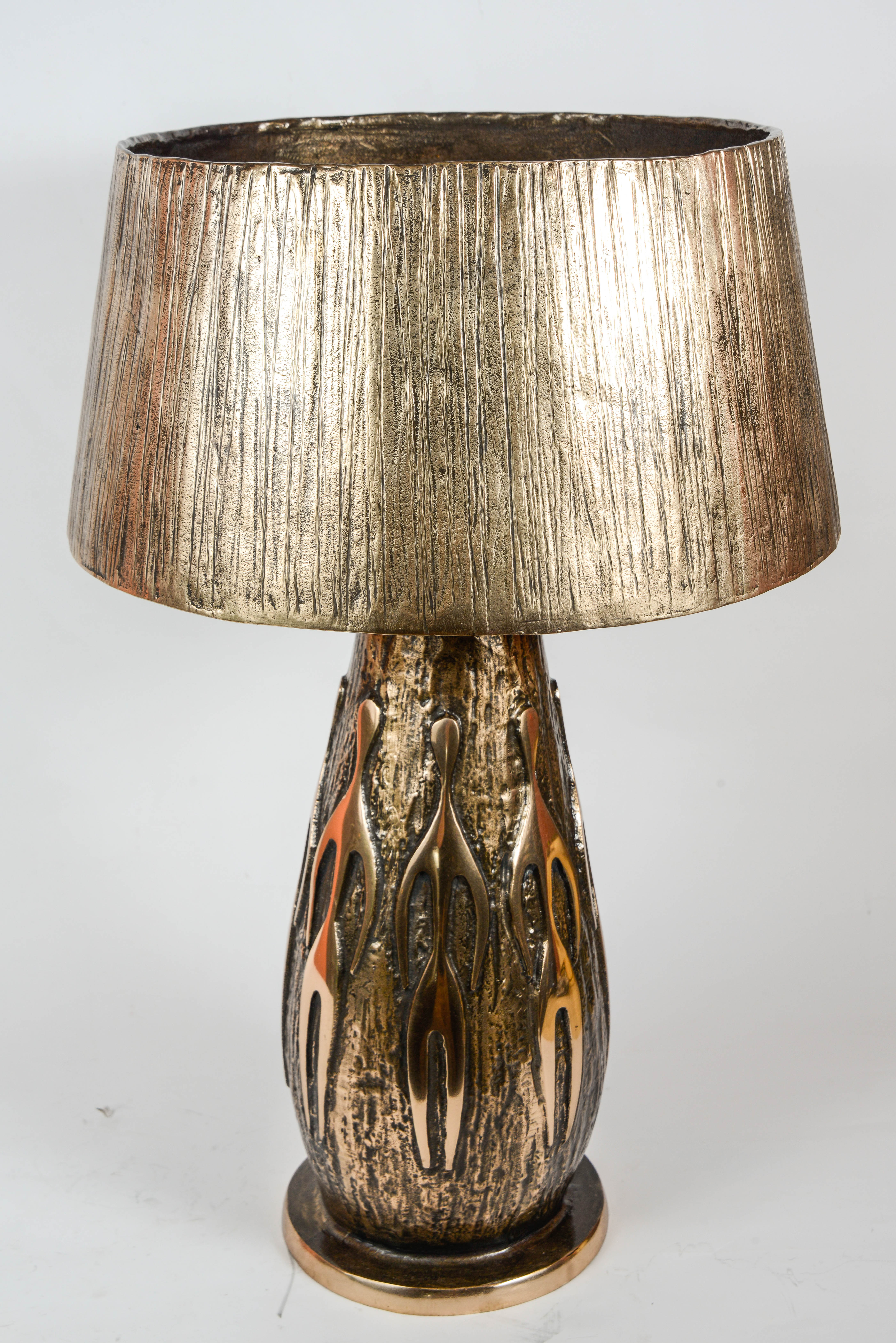 Pair of bronze table lamps by Régis Royant.
Possibility to be sold one by one