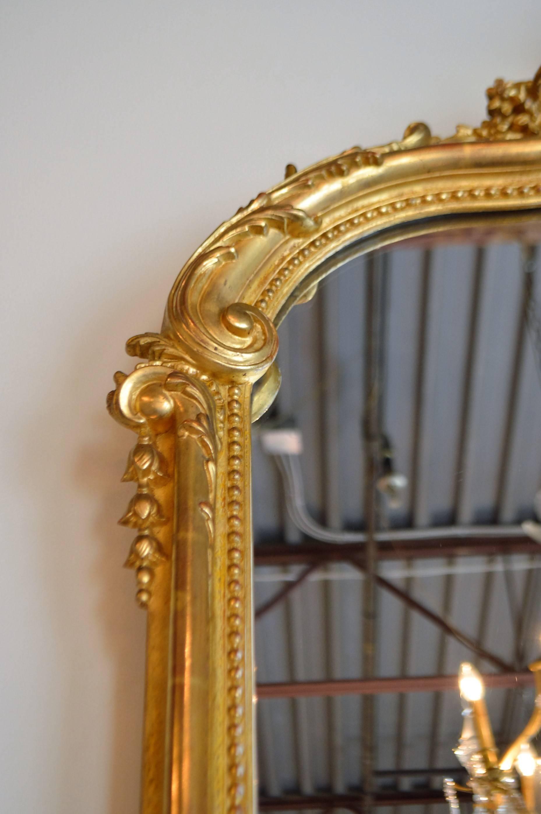 Louis XV style gilded mirror In Excellent Condition In Oakville, ON