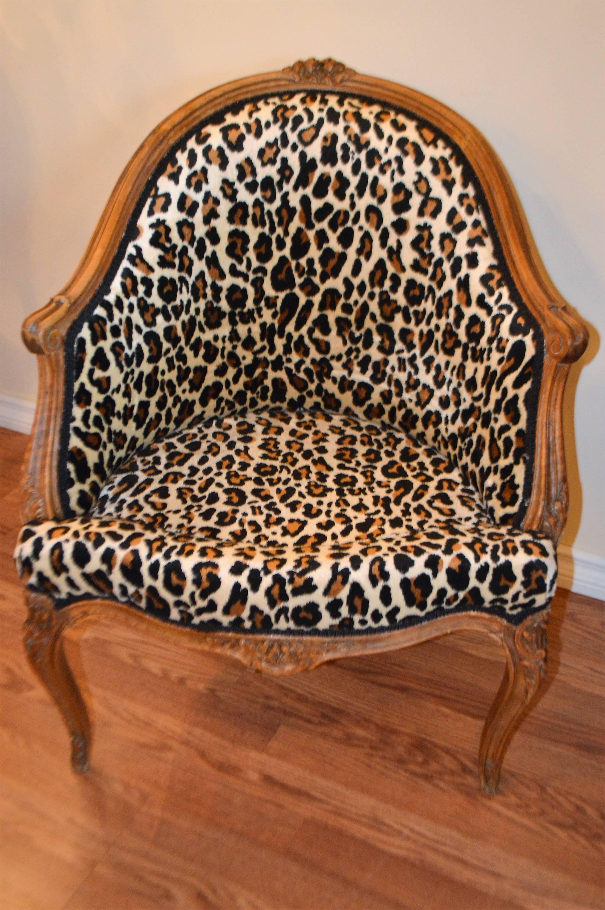 Louis XV Style Walnut Bergere Upholstered in Leopard Chenille In Excellent Condition In Oakville, ON