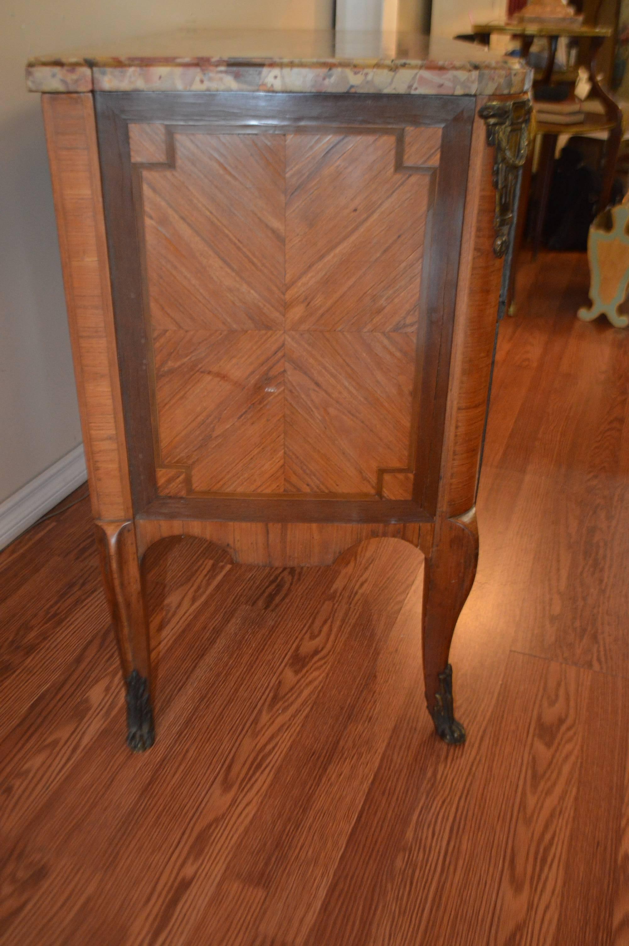 French 19th Century Transitional style Tulip Wood Inlay Commode with Original Marble For Sale