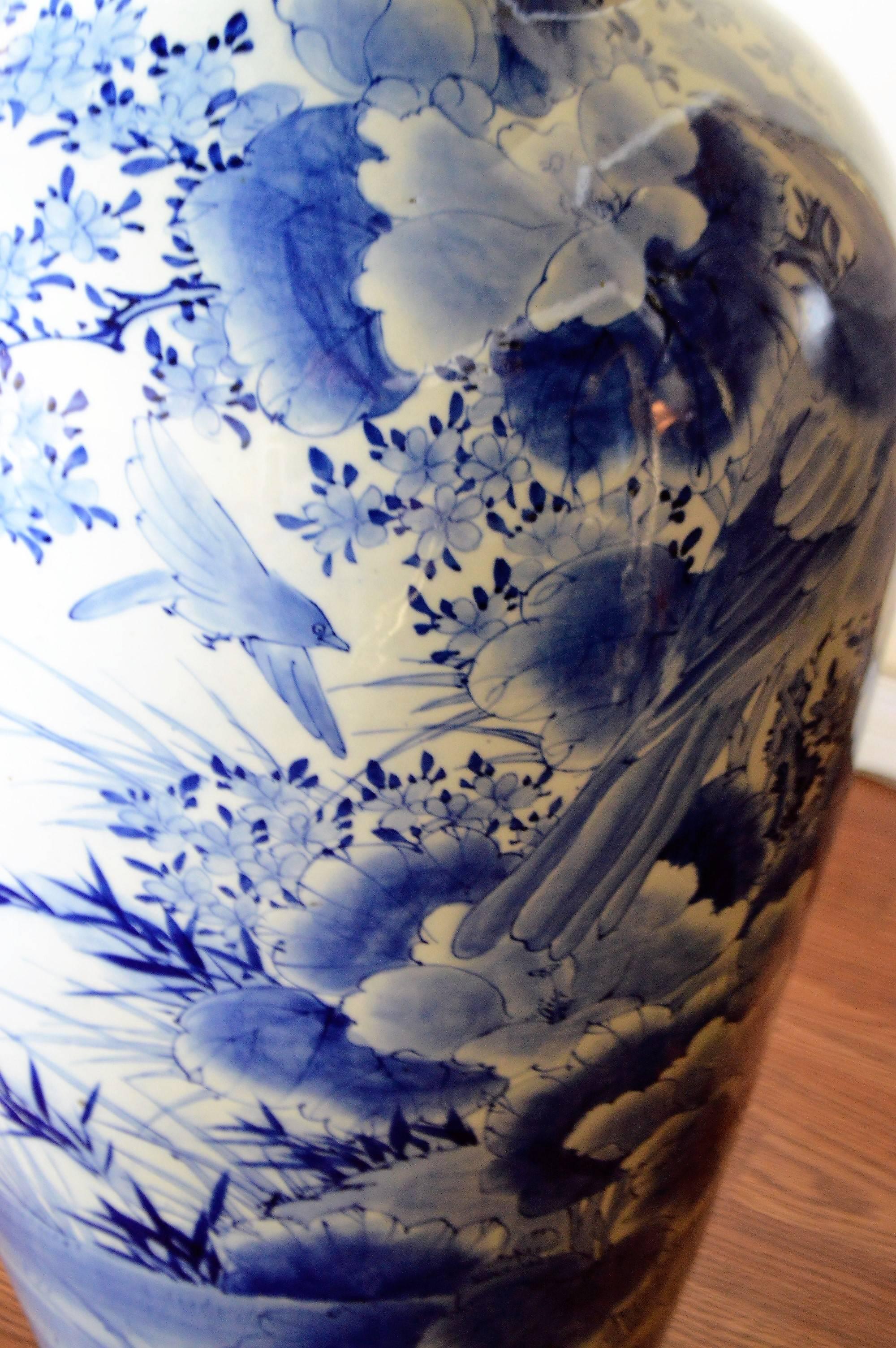 Hand-Painted 19tth Century Imari Blue and White Japanese Porcelain Large Decorative Vase