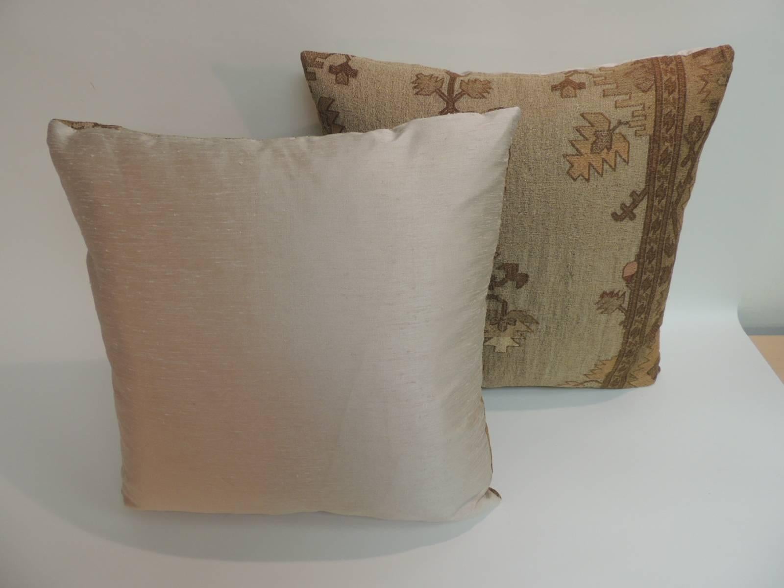 Pair of Gold Metallic Threads Embroidered Turkish Decorative Pillows In Good Condition In Oakland Park, FL