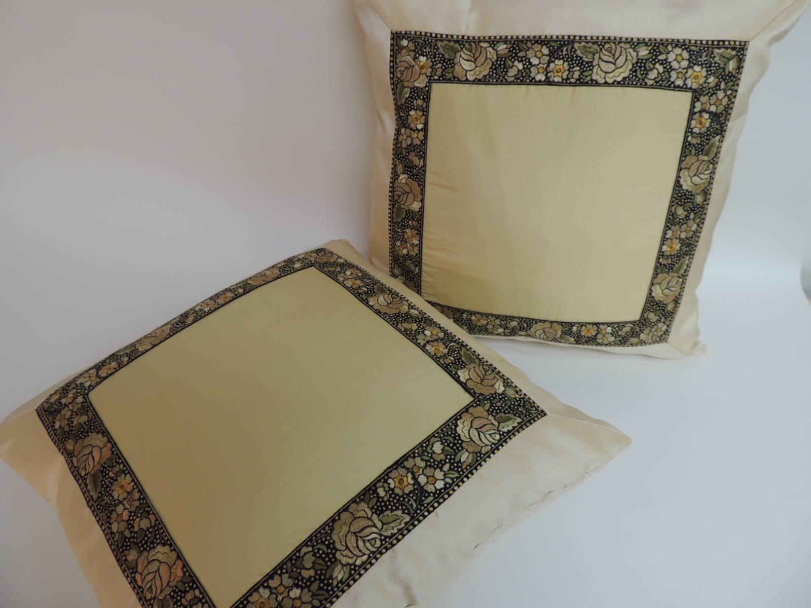 Japonisme Pair of Asian Embroidery Silk Ribbon Decorative Pillows