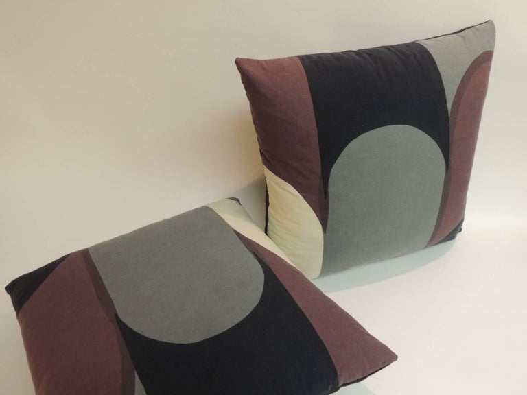 Pair of Vintage Graphic Modern Decorative Pillows For Sale at 1stdibs