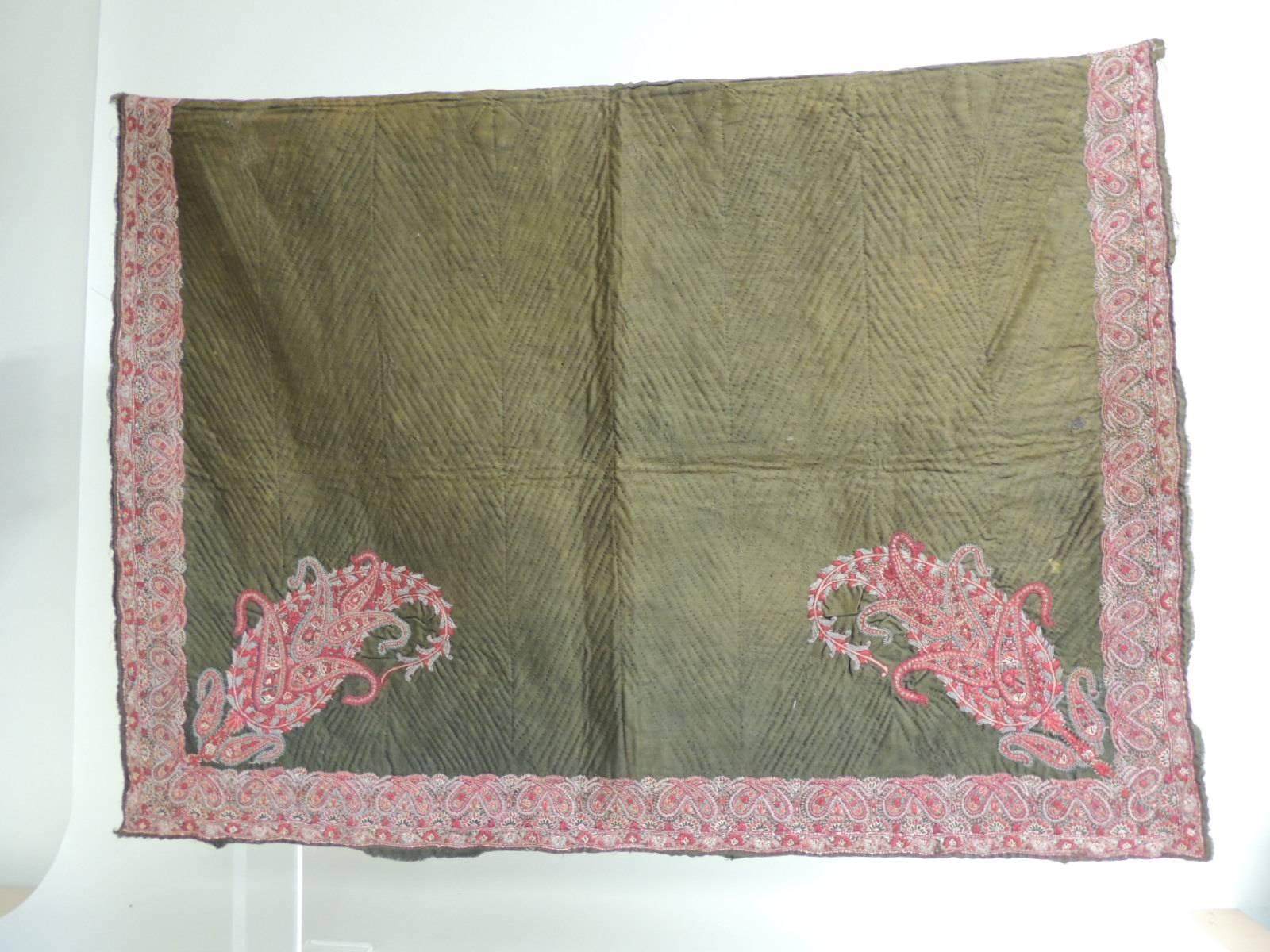18th Century Red and Green Indian Paisley Embroidery Cloth In Good Condition In Oakland Park, FL
