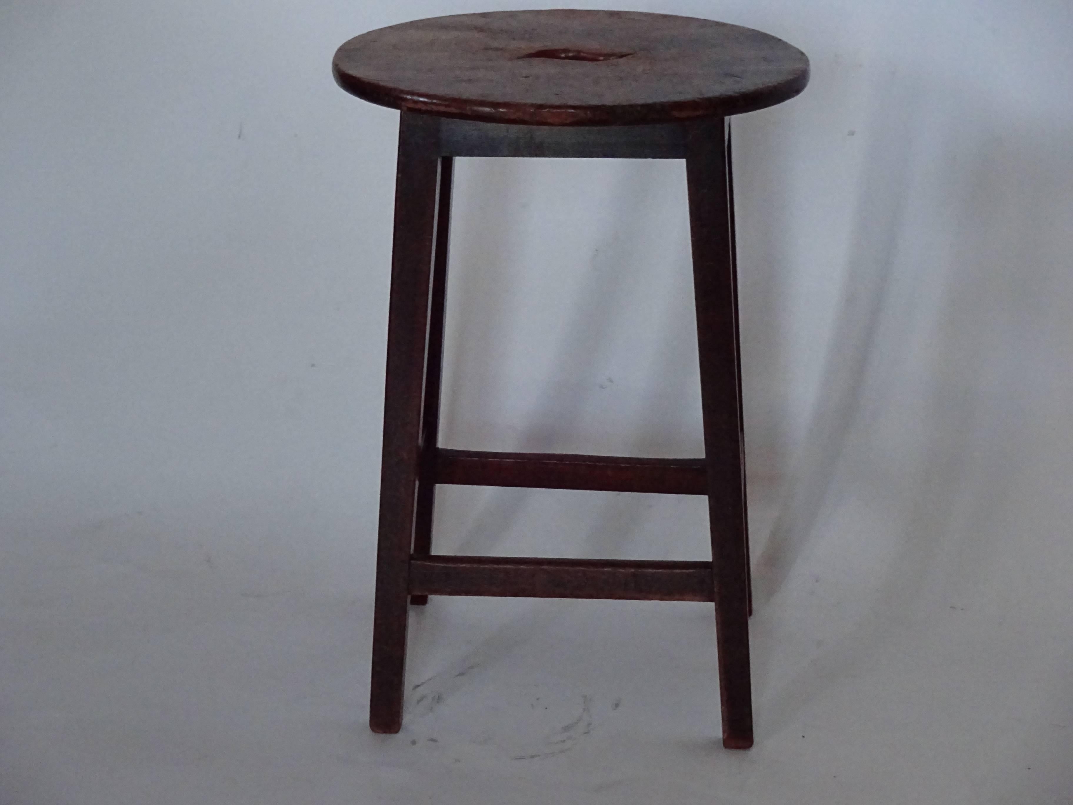 Victorian Mahogany Stool with S-Form Carrying Handle For Sale 1