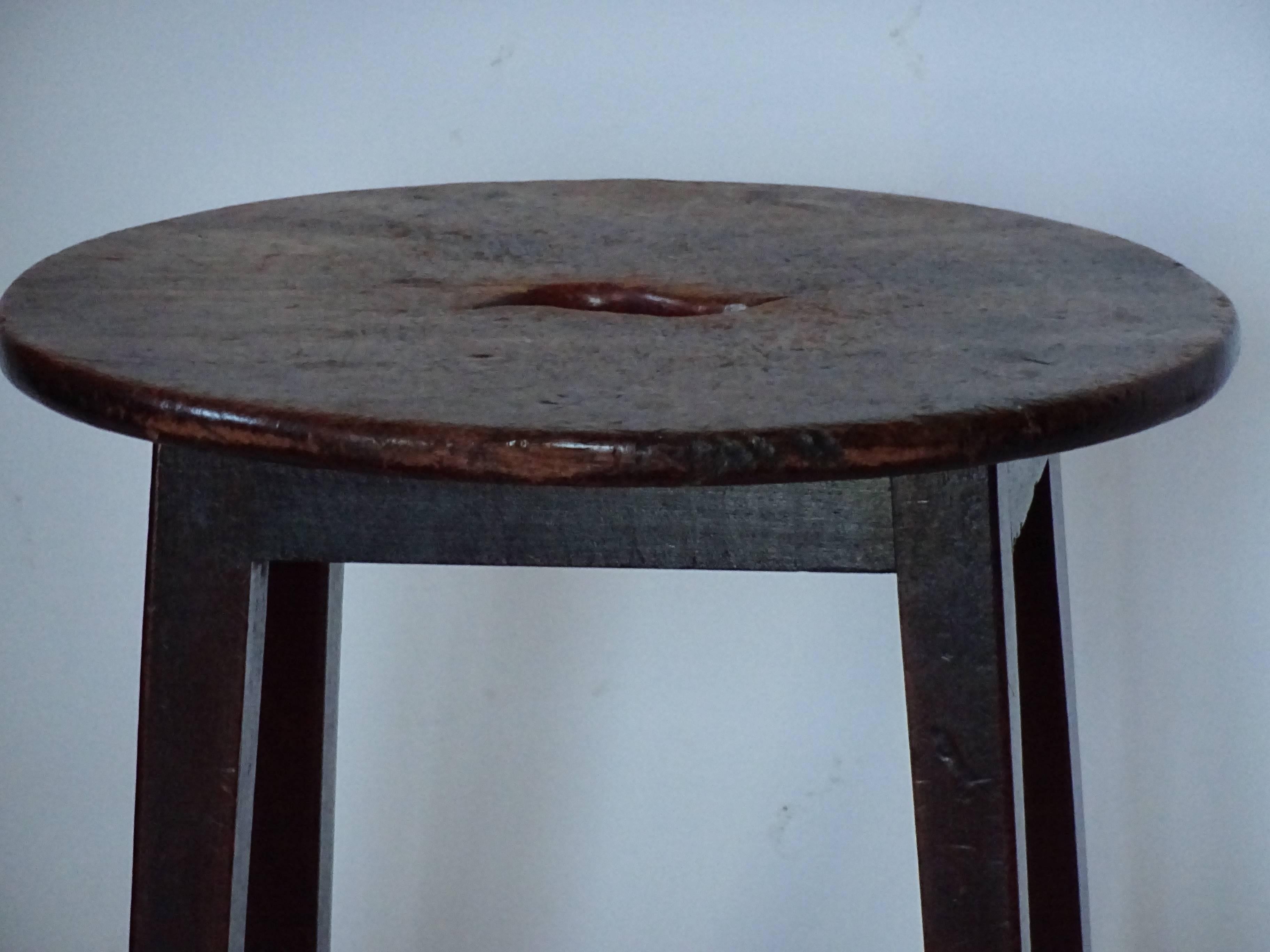 Victorian Mahogany Stool with S-Form Carrying Handle For Sale 4