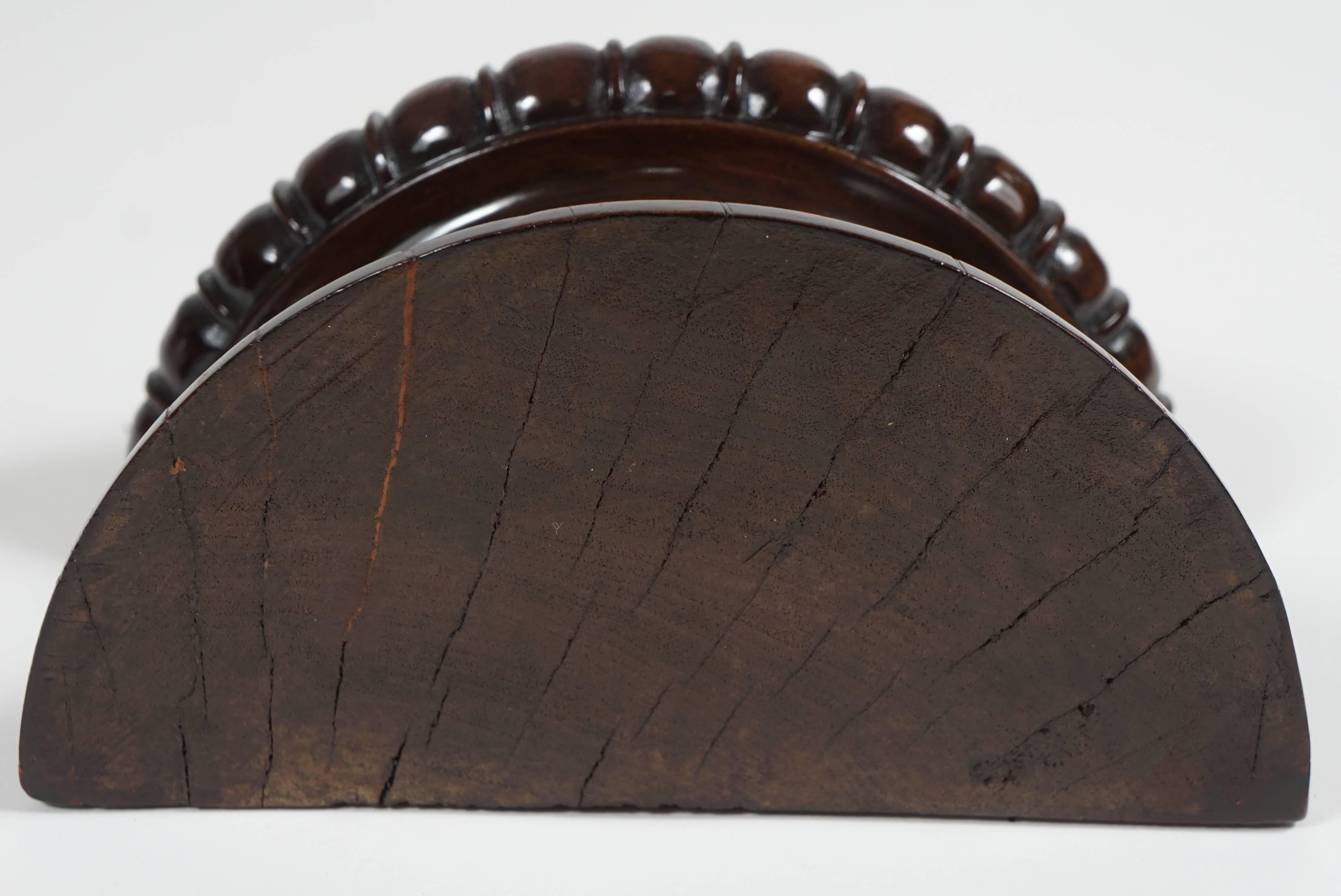 Mid-20th Century Pair of Mahogany Carved Wall Brackets For Sale