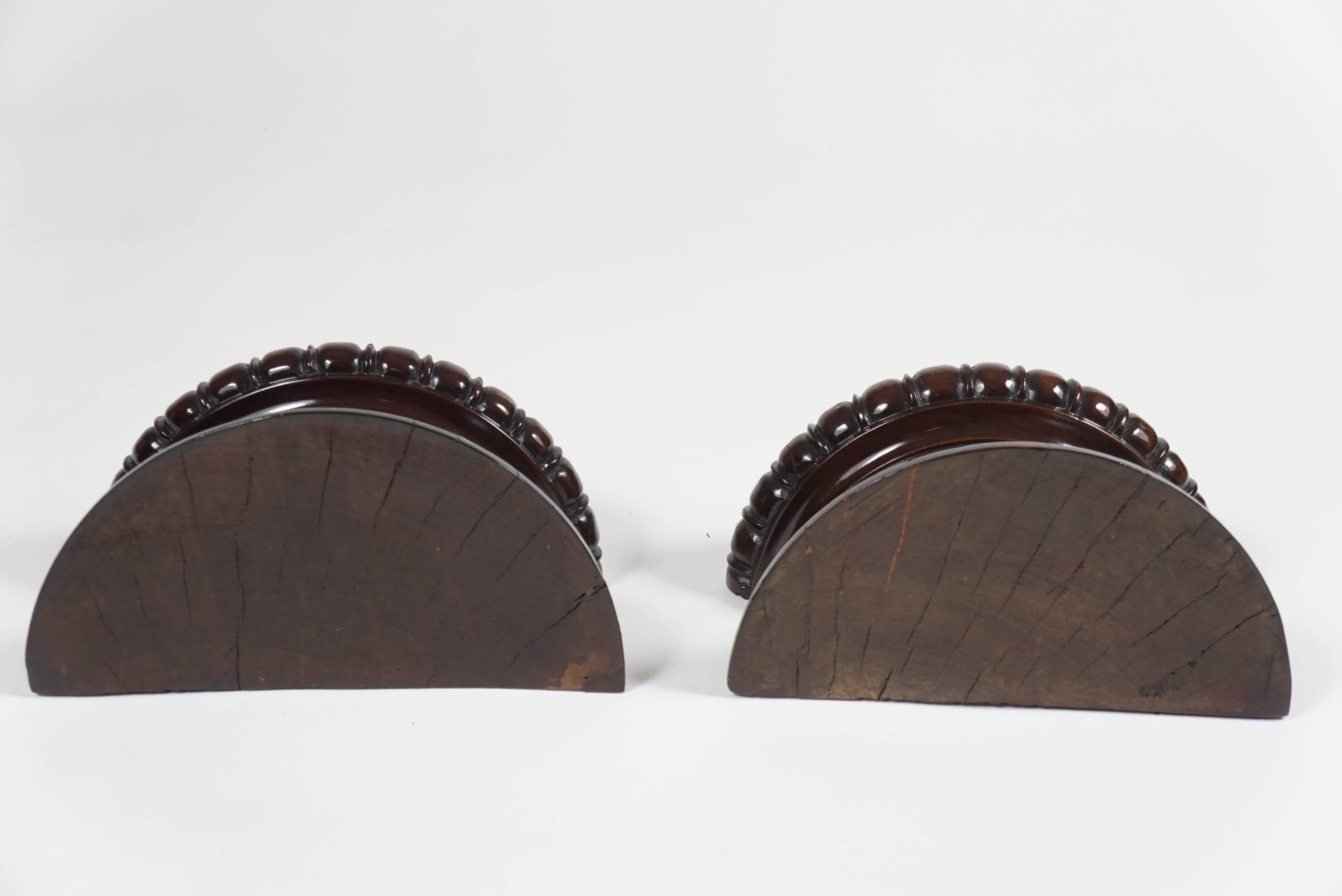 Pair of Mahogany Carved Wall Brackets For Sale 1
