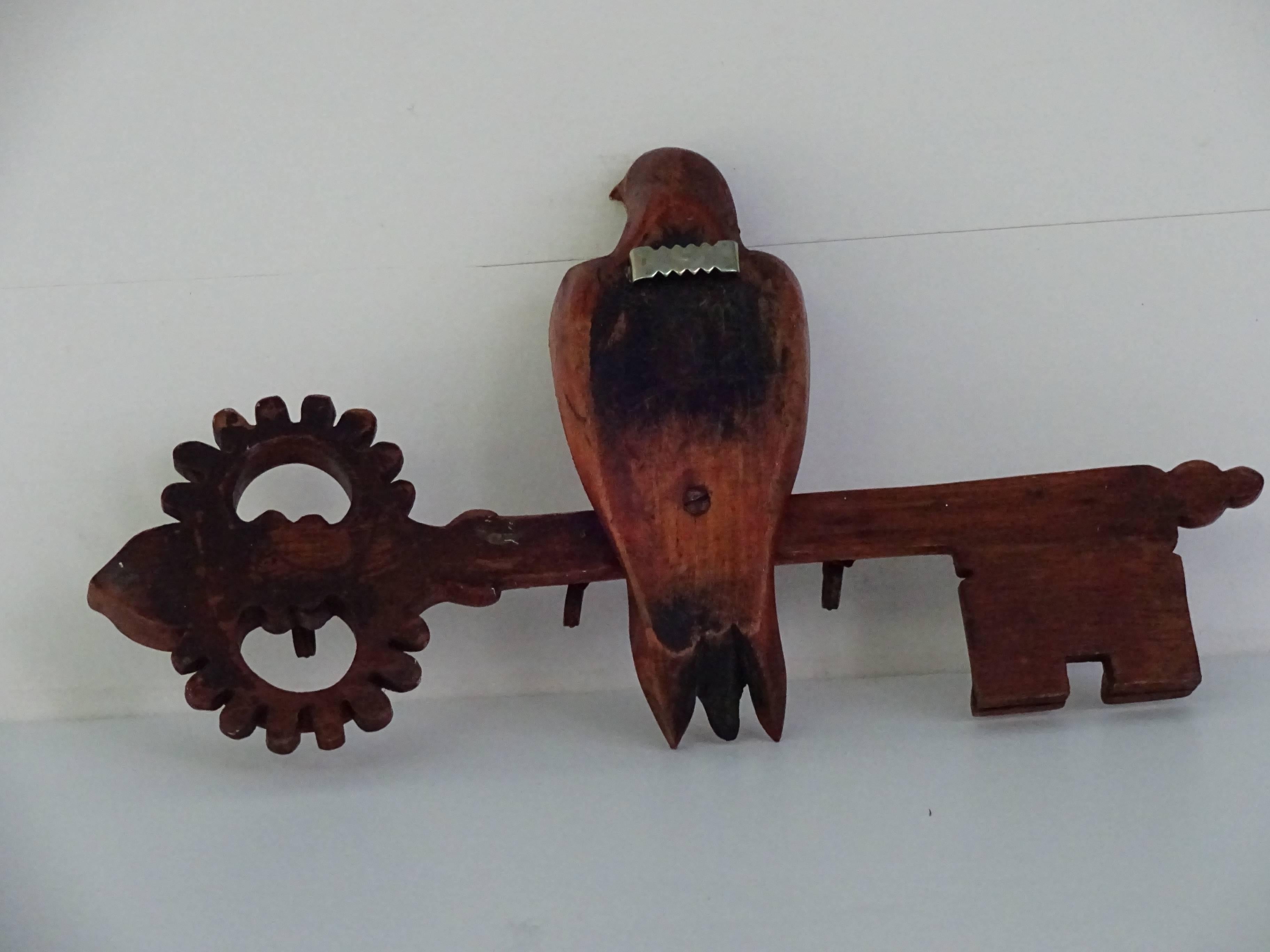 Great Britain (UK) Edwardian Carved Key Form Coat Hook with Bird