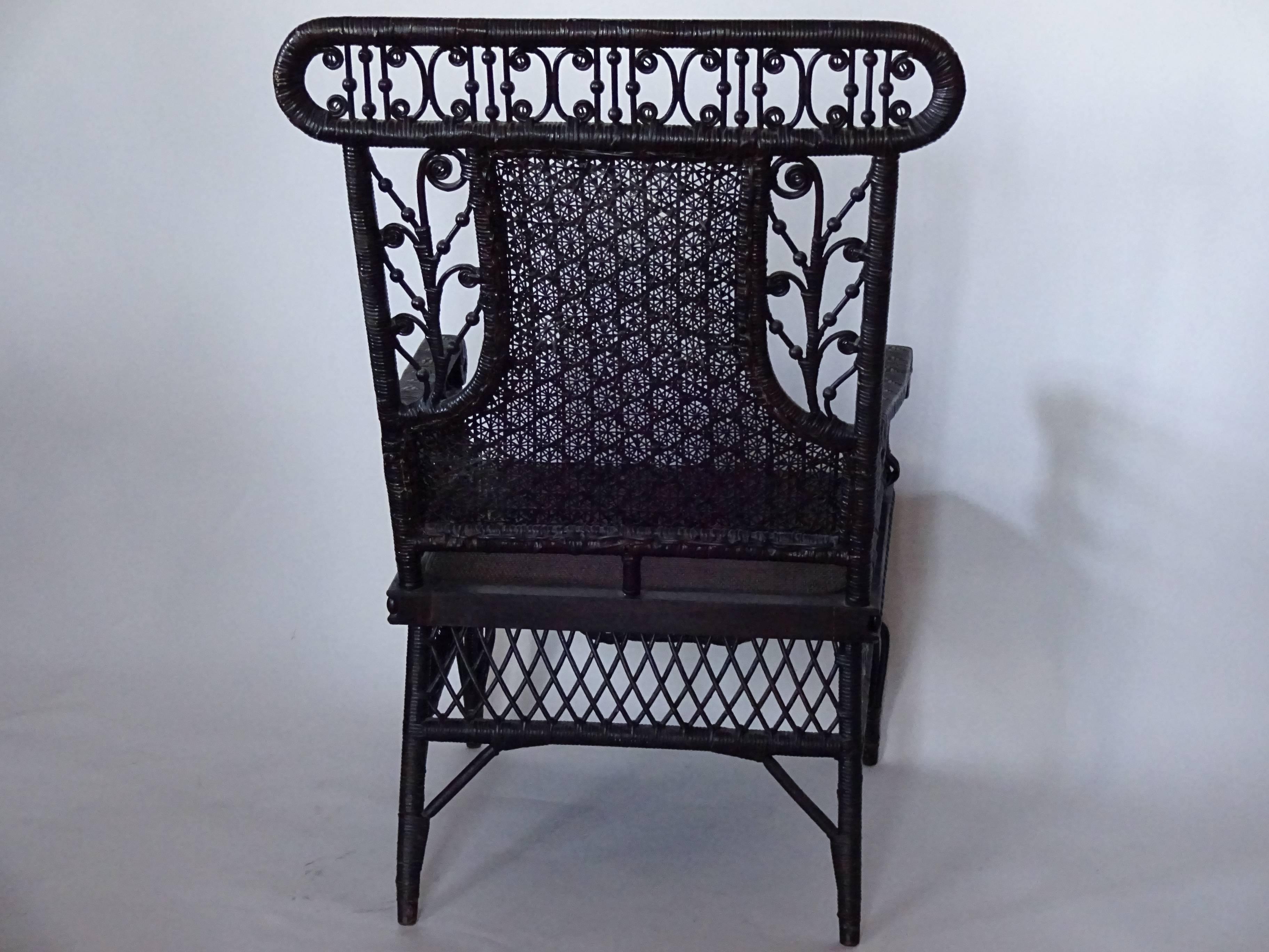Heywood-Wakefield Style Victorian Wicker Armchair 2