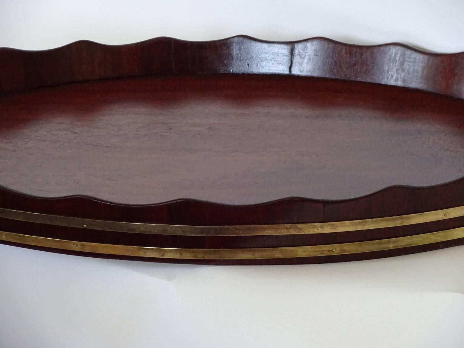 English  George III Large Oval Mahogany Tray with Fluted Edge For Sale