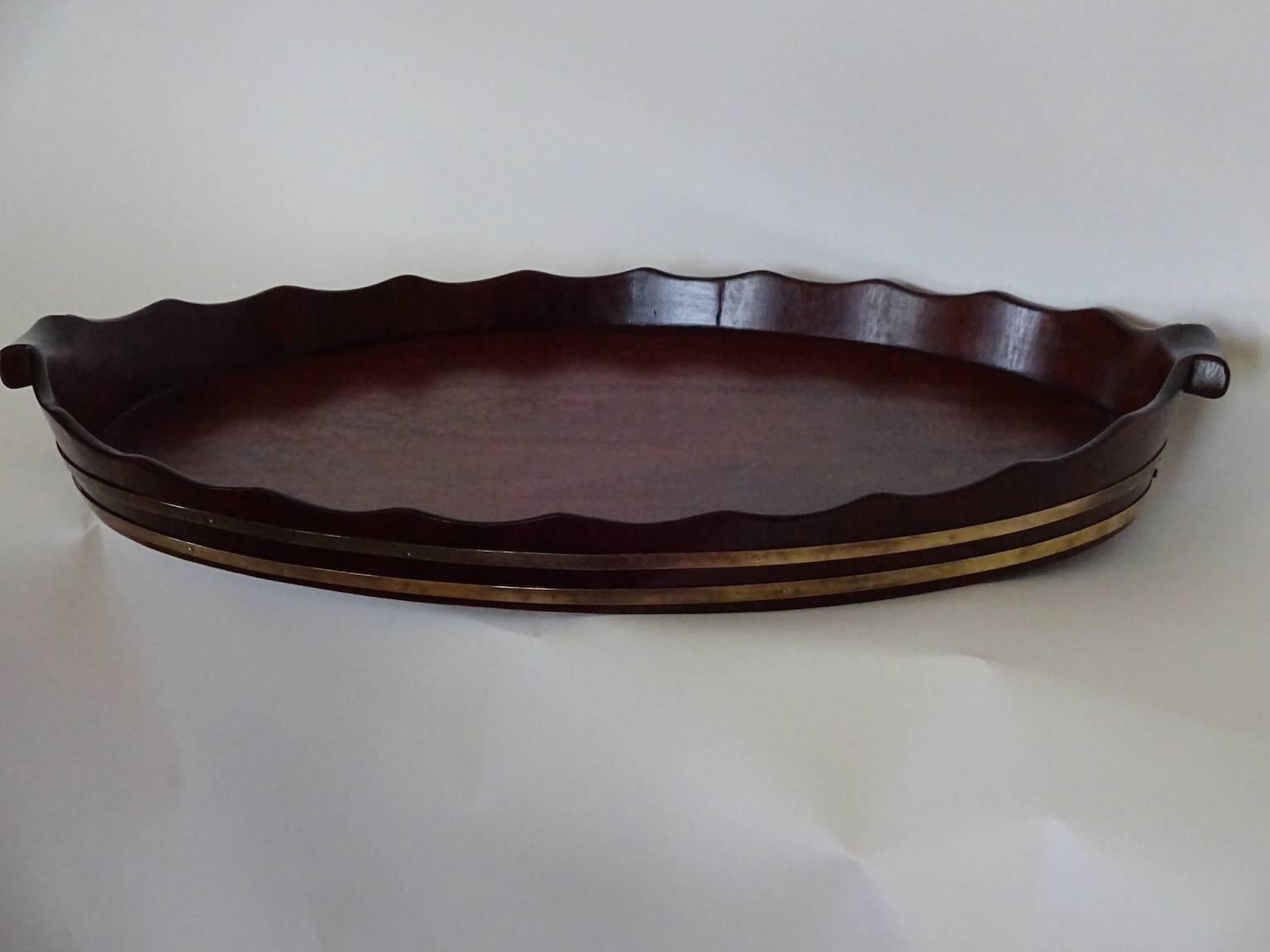 Polished  George III Large Oval Mahogany Tray with Fluted Edge For Sale