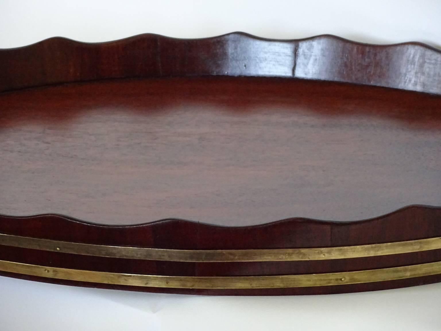  George III Large Oval Mahogany Tray with Fluted Edge For Sale 2