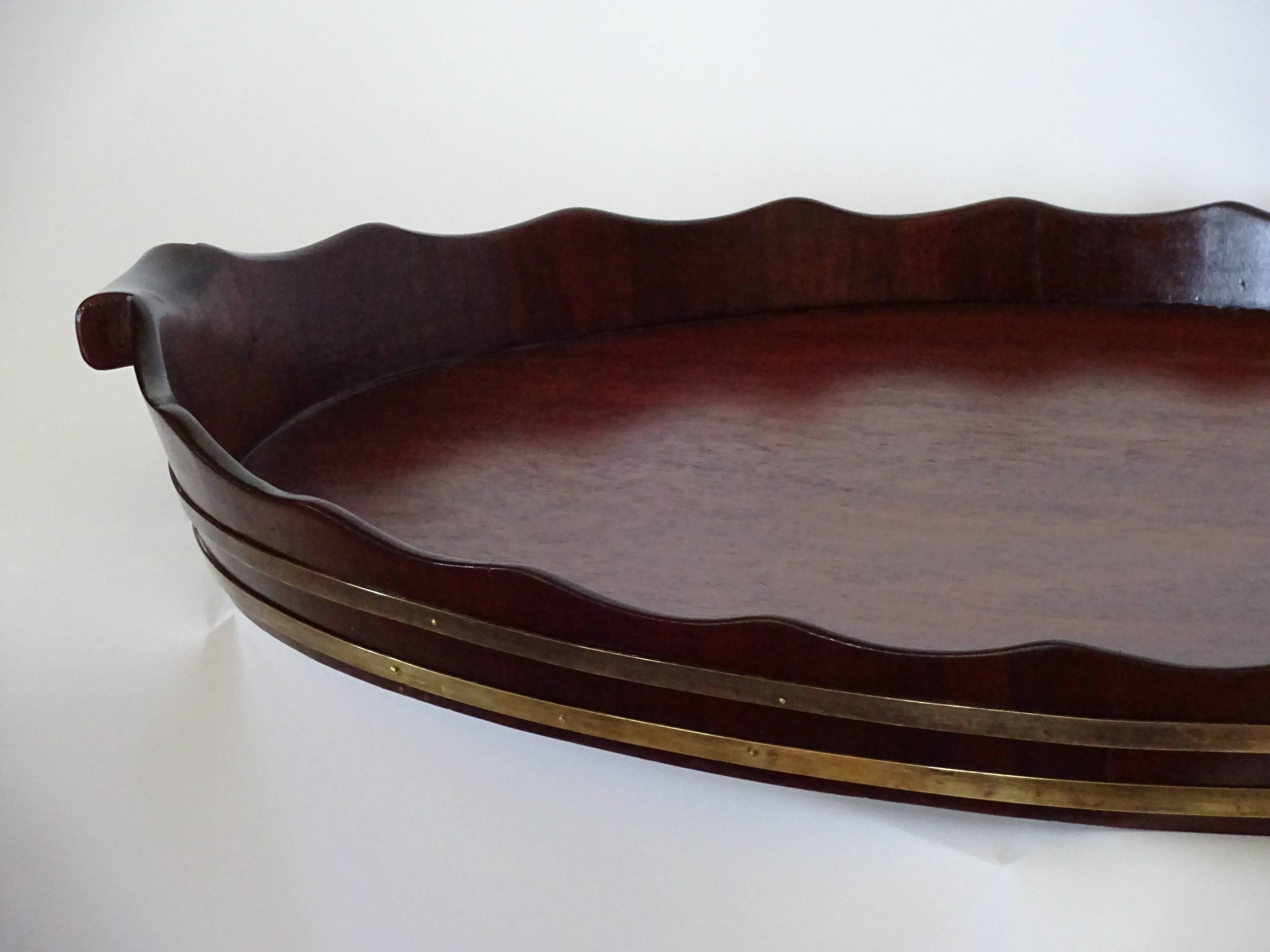  George III Large Oval Mahogany Tray with Fluted Edge For Sale 3