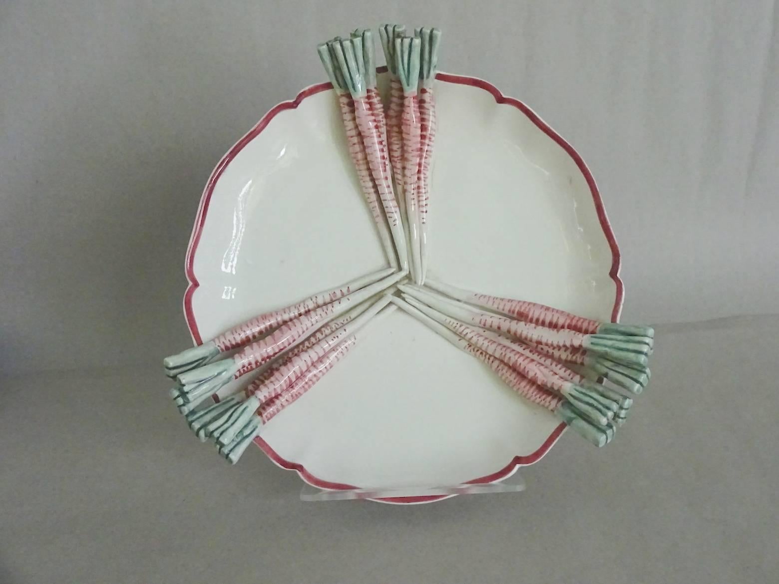 White Ground Trompe L'oeil Pottery Radish Plate In Good Condition For Sale In Hudson, NY